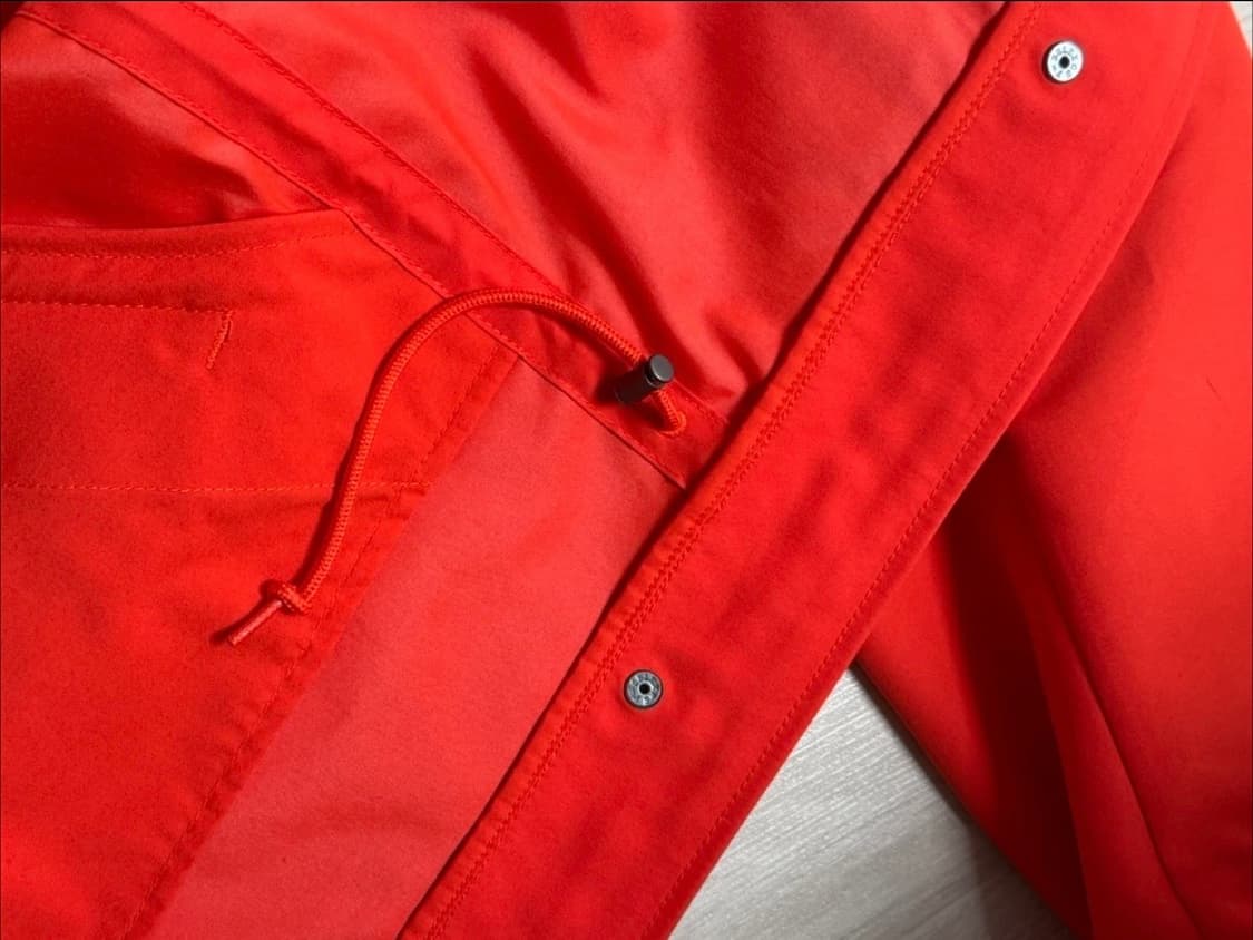 유니클로 후드 바람막이 상품이미지4