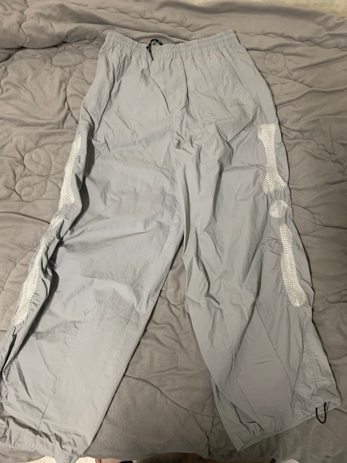 트레블 스켈레톤 나일론 팬츠 그레이 (S사이즈) 상품이미지1