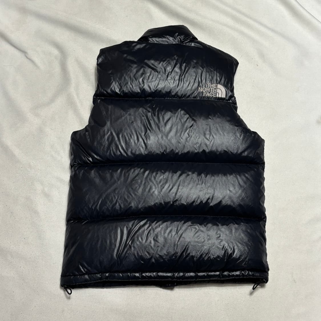 노스페이스 700 눕시 유광 패딩 조끼 상품이미지3