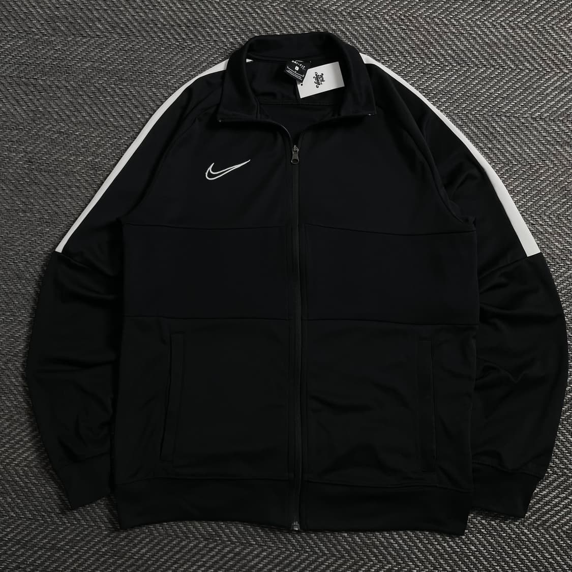 나이키 드라이핏 스우시로고 디테일 트레이닝 자켓y 4073 상품이미지2