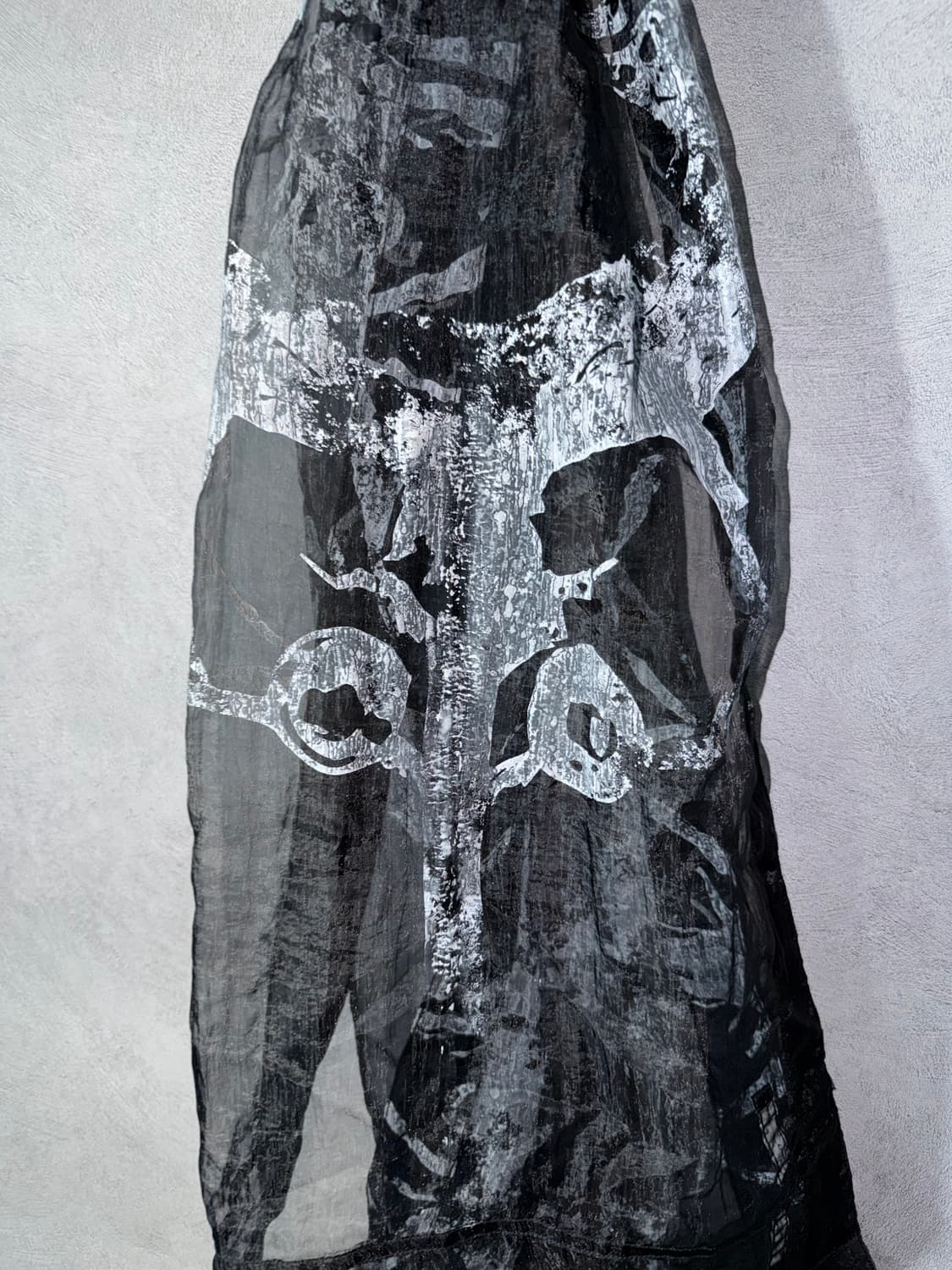 Julius Distressed Graphic Stole 상품이미지4