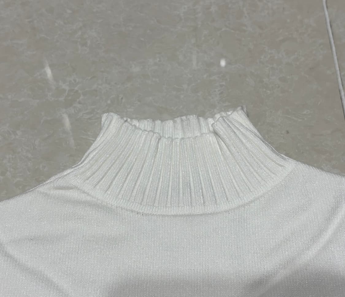 화이트 목폴라 니트 새상품 상품이미지3