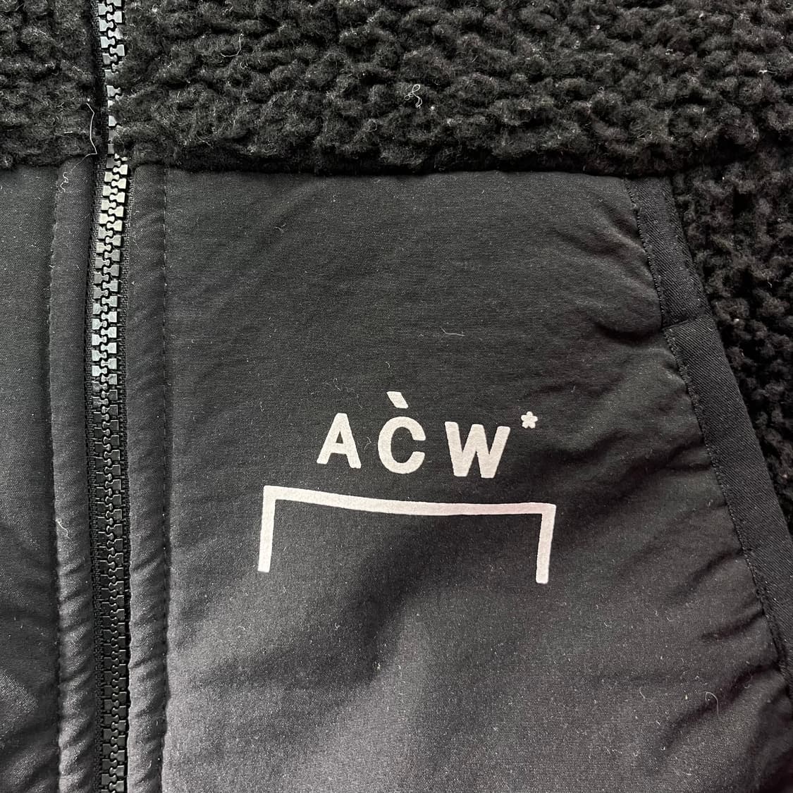 105 어콜드월 빅로고 양털 플리스 자켓 상품이미지4