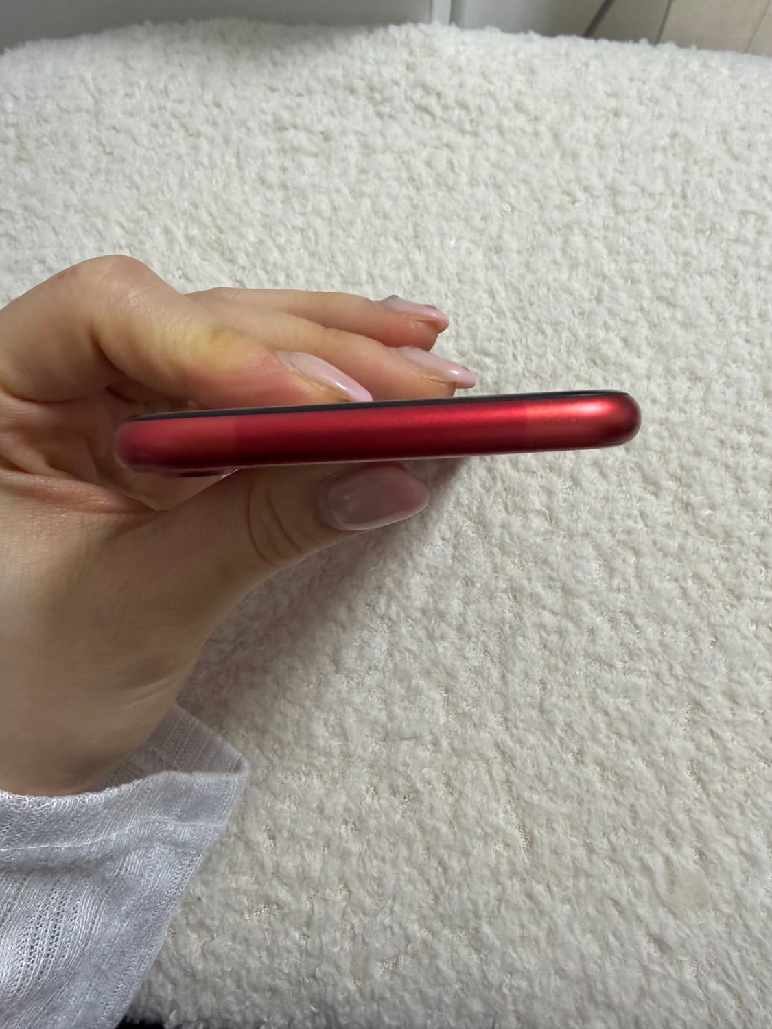 아이폰 SE 64기가 프로덕트 레드 색상 + 리락쿠마 케이스 상품이미지4