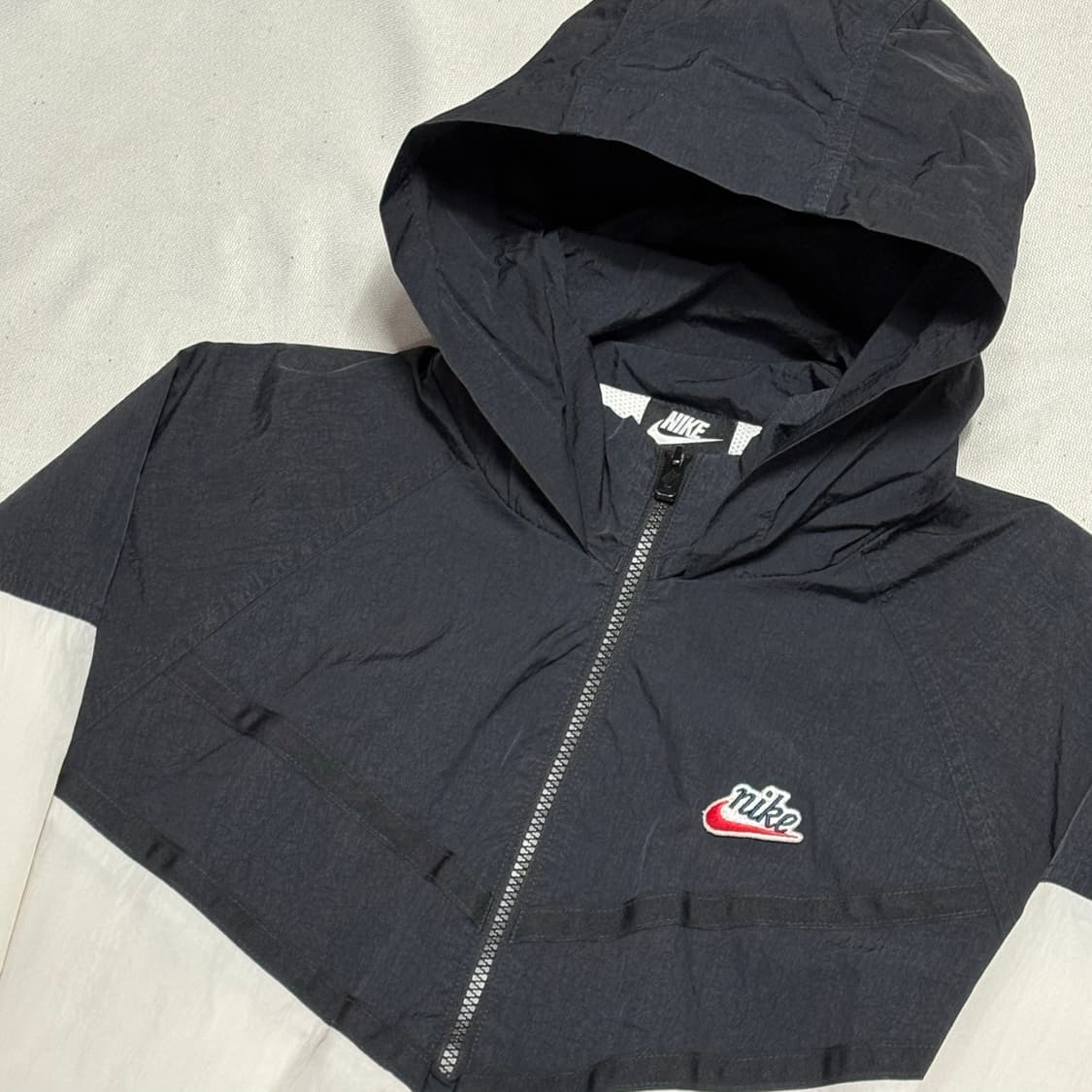 L 나이키 헤리티지 윈드러너 배색 바람막이 상품이미지1