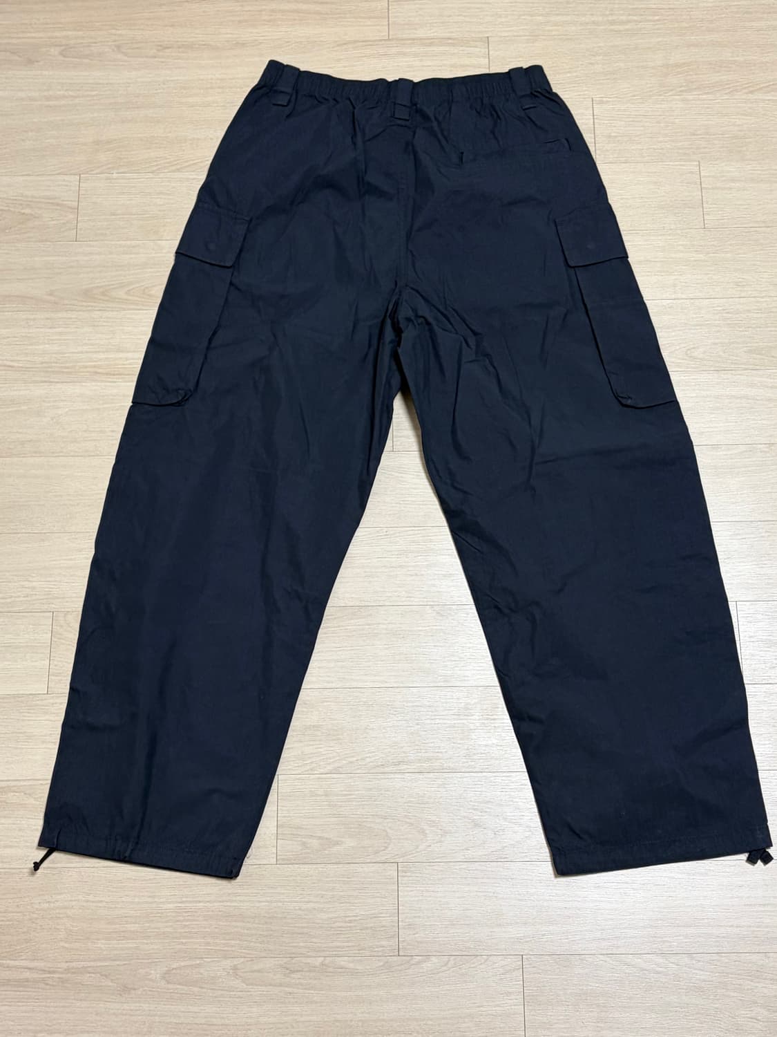 유니클로U 와이드핏카고팬츠 블랙m 상품이미지2