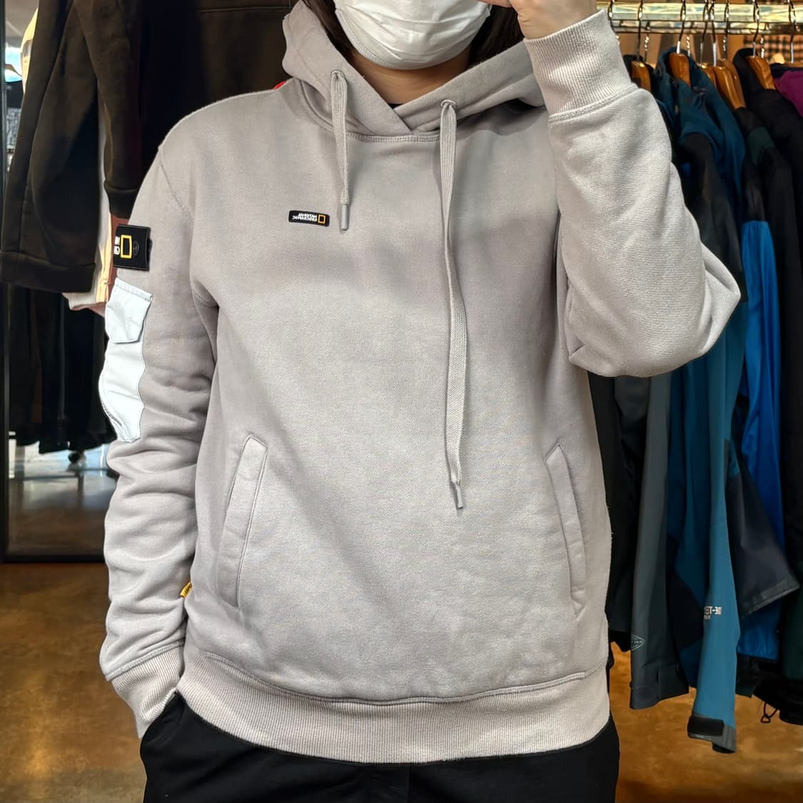 내셔널지오그래픽 그레이 후드 상품이미지1