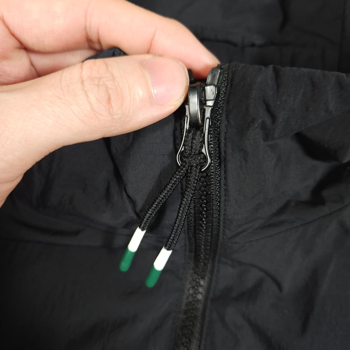 리복 빅로고 헤리티지 바람막이  상품이미지5