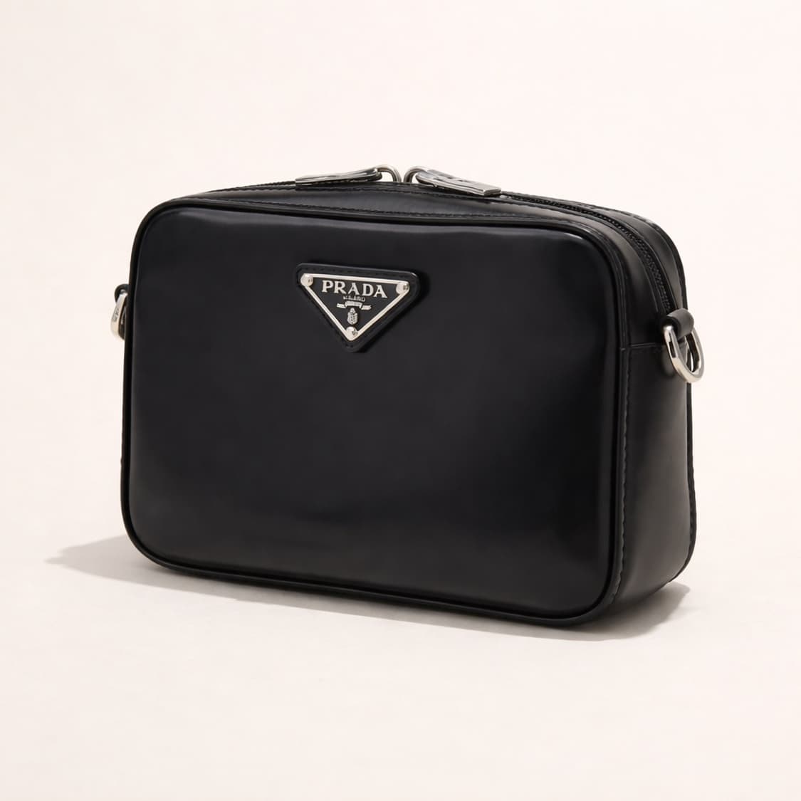 [A급] 프라다 1BH180 브러시드 가죽 숄더백 판매합니다!!! 상품이미지1