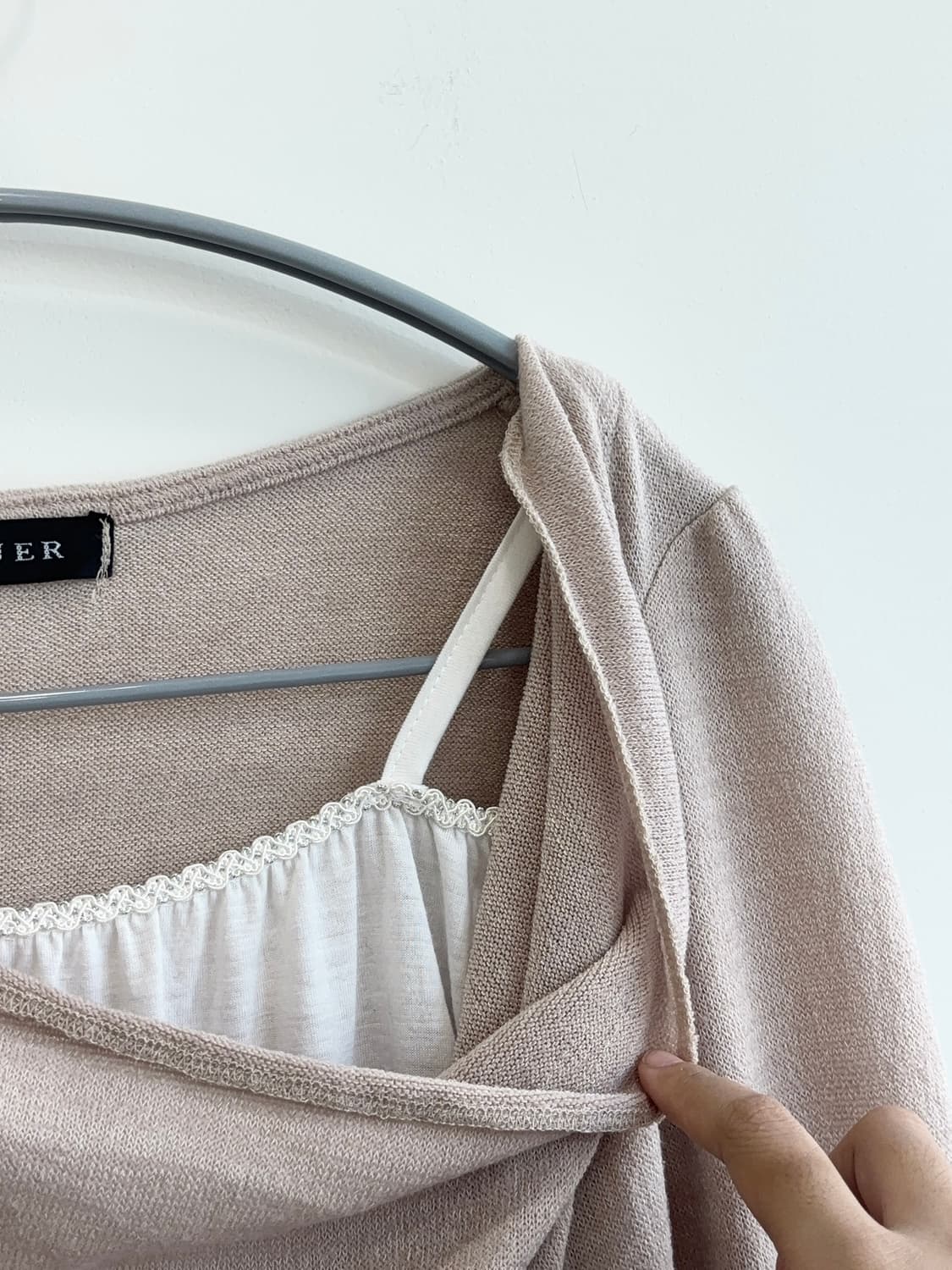 넥 카울 이너 슬리브리스 여리 티셔츠 상품이미지3