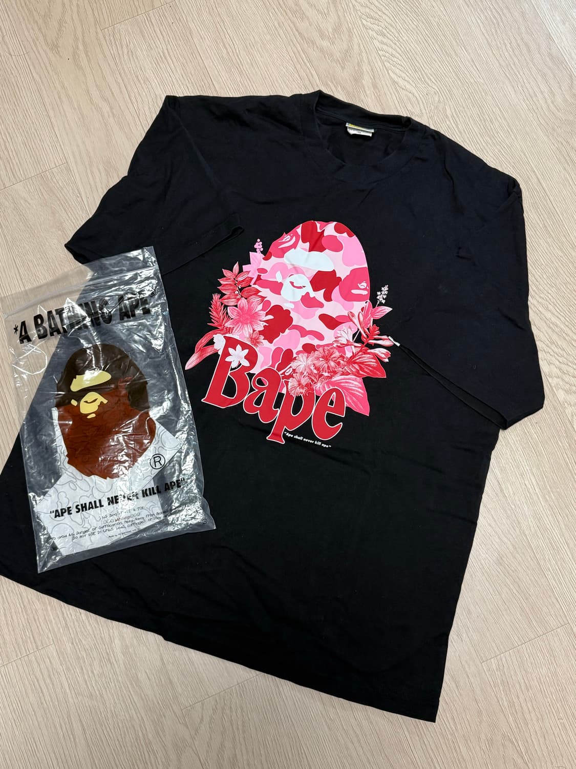 XL)베이프 후쿠오카 플라워 반팔  상품이미지1