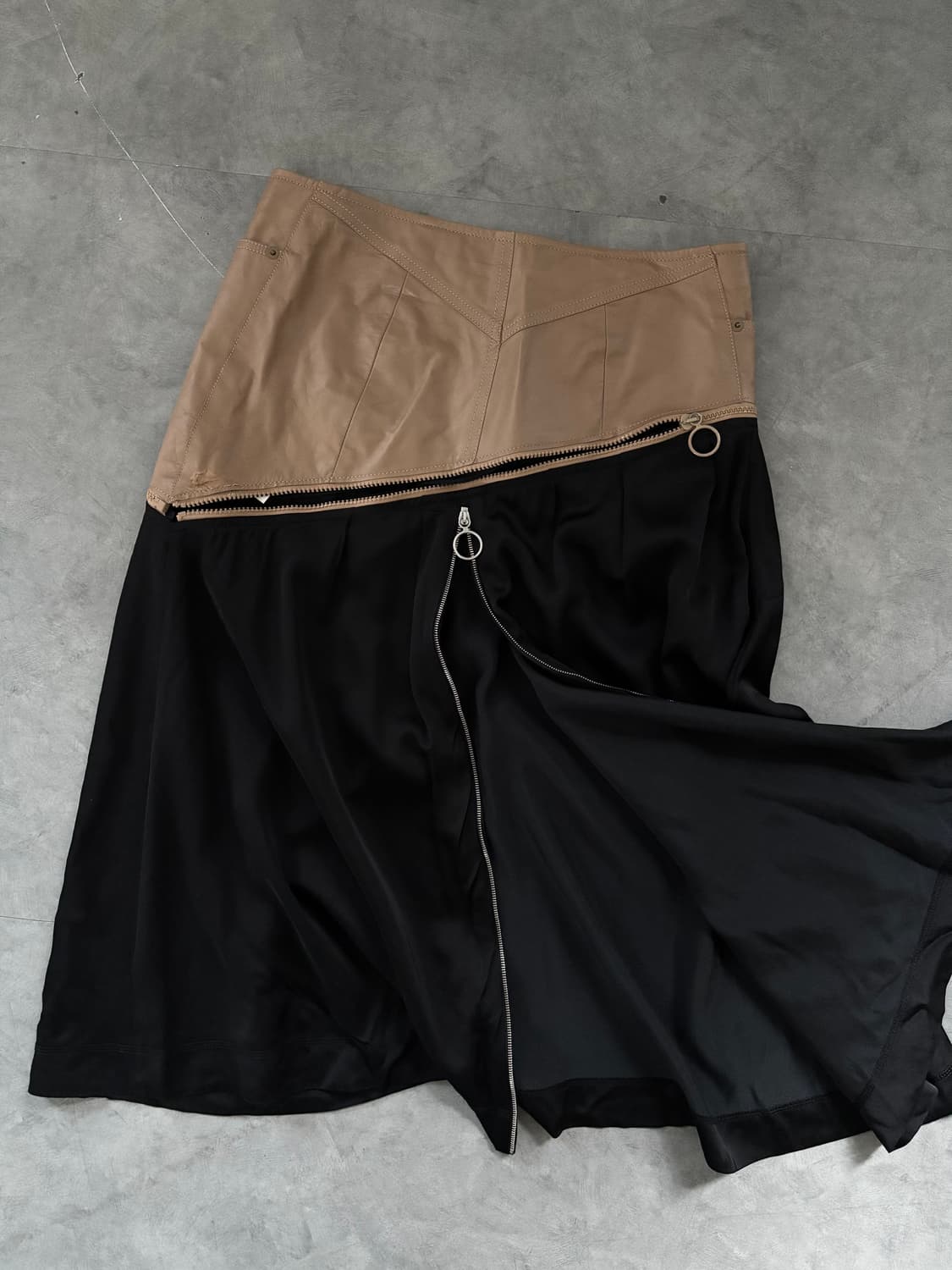 CELINE 셀린느 카프스킨레더 미디 스커트  상품이미지7