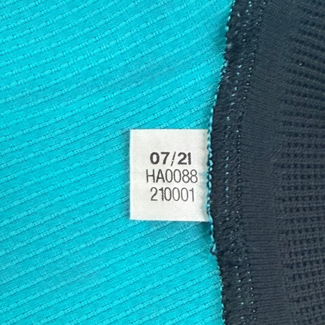 어센틱)21-22 레알마드리드 서드 크로스 유니폼 상품이미지10