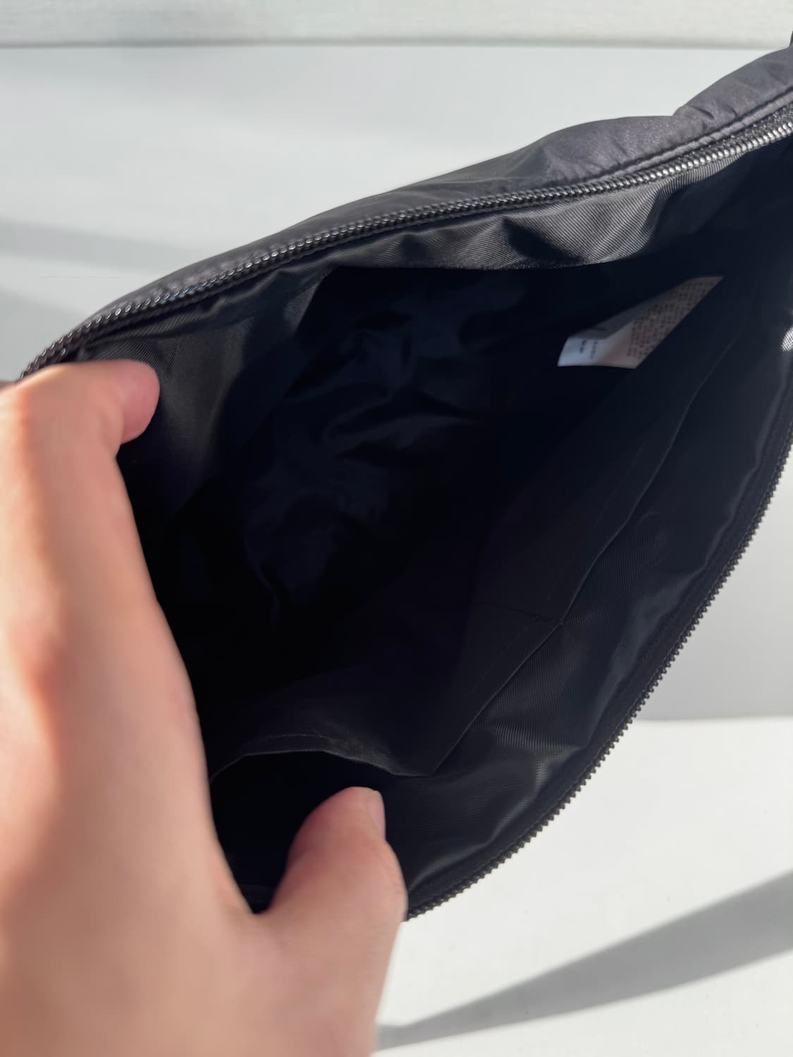 유니클로 마리메꼬 반달백 크로스백 상품이미지3