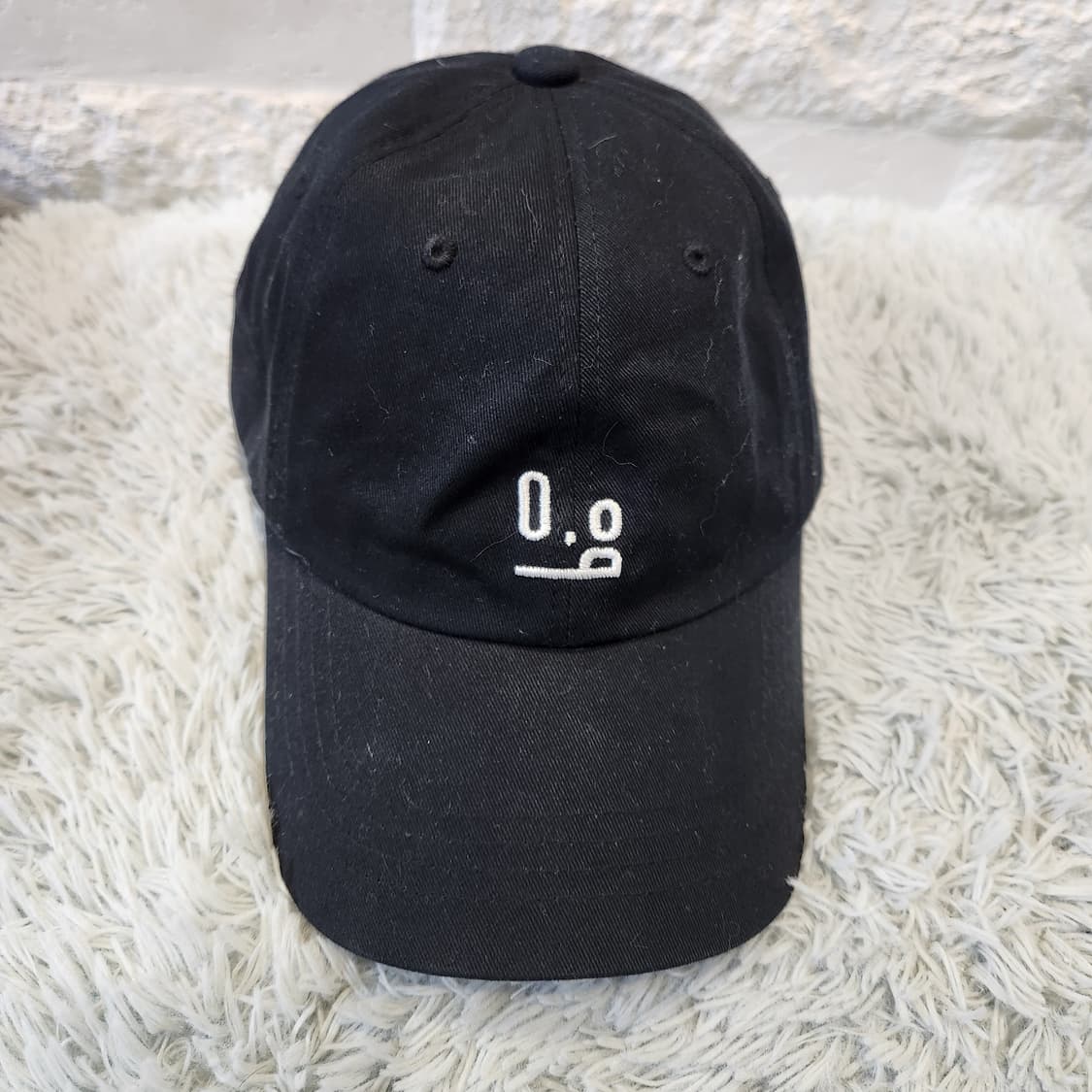 OUT OF BOUNDS 미니멀 자수 블랙 볼캡 상품이미지1