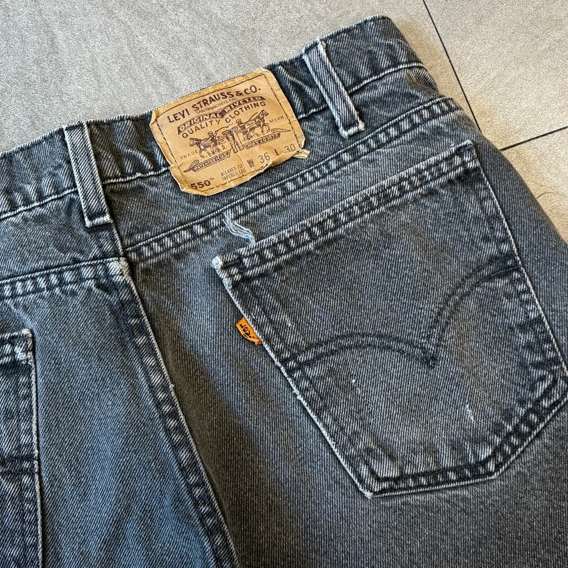 90s 94년 미국 생산 리바이스 550데님 오렌지탭 블랙 팬츠  상품이미지5