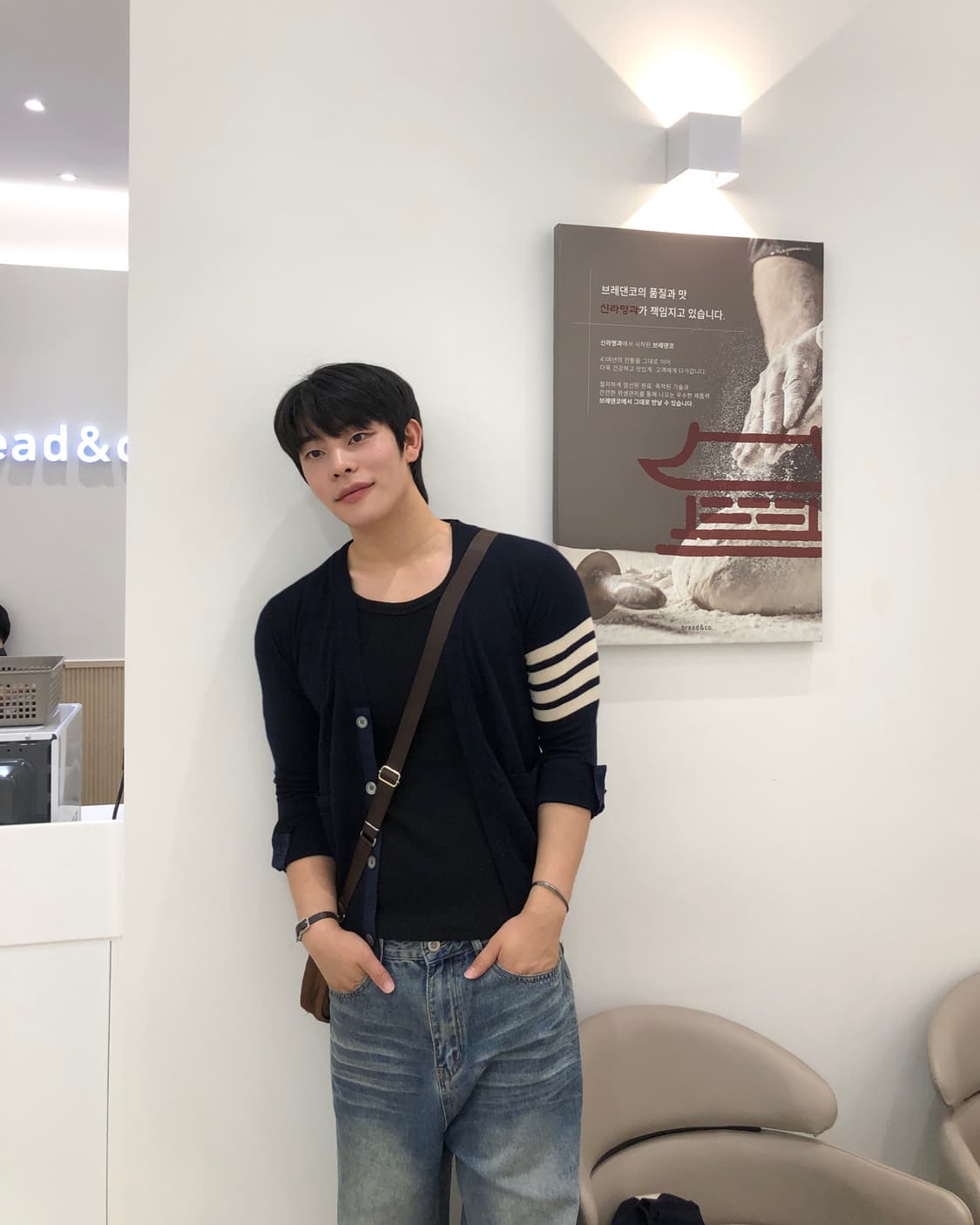 톰브라운 정품 사선완장 클래식 네이비 가디건 상품이미지2