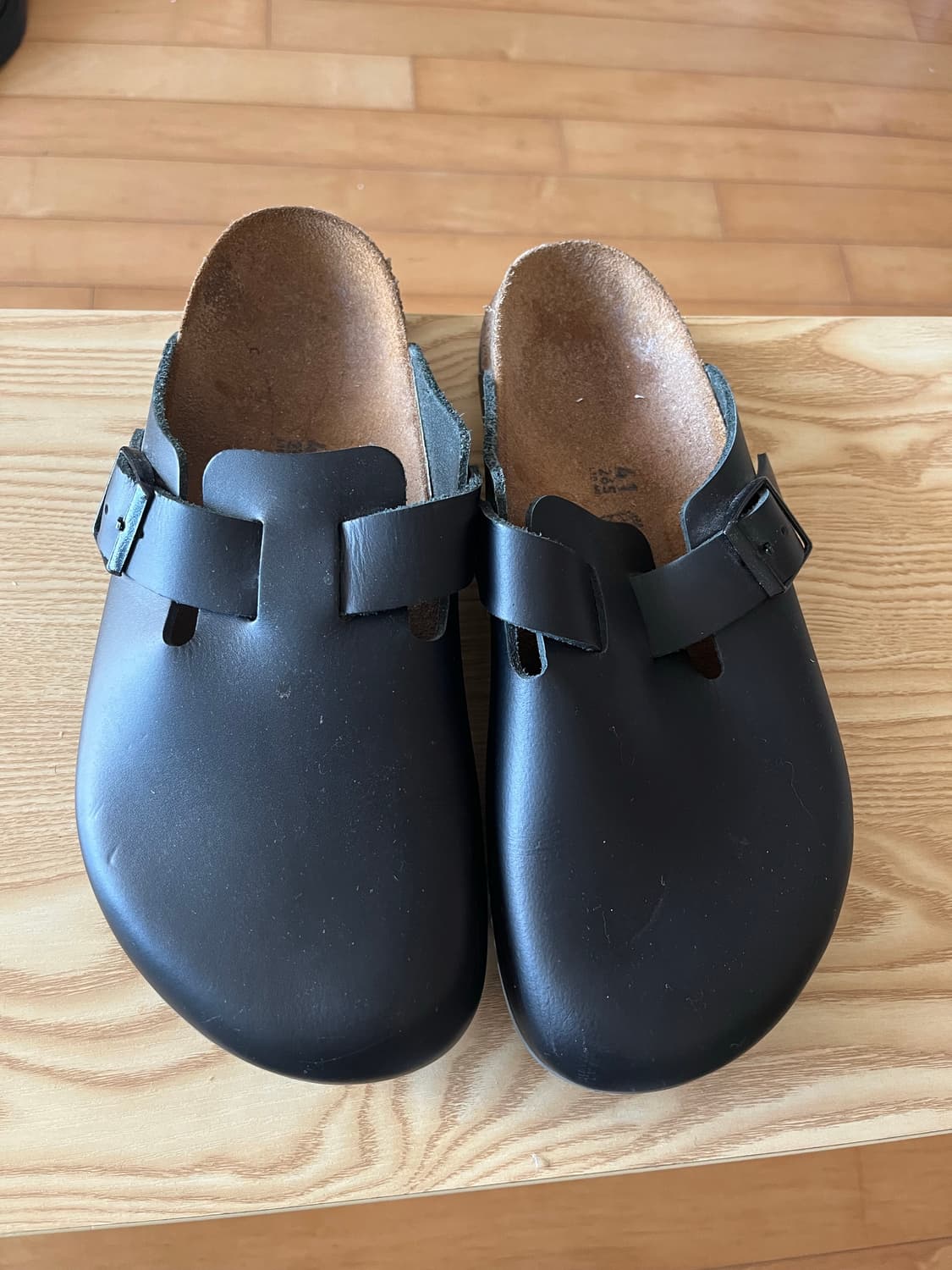 버켄스탁 보스턴 슈퍼 그립 레더 블랙 - 레귤러 41 (165) 상품이미지1