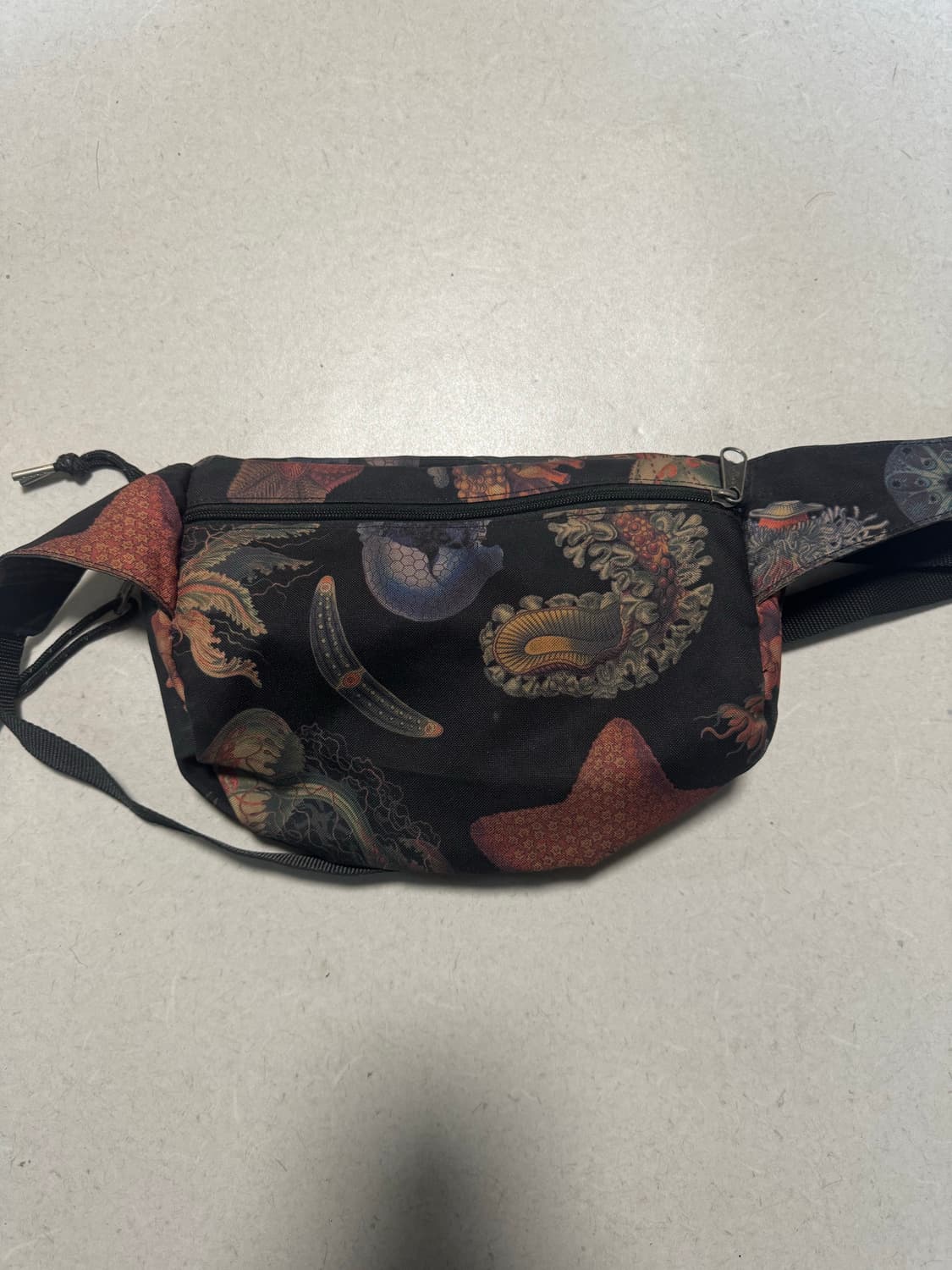 이스트팩 x 비비안웨스트우드 웨이스트백 상품이미지4