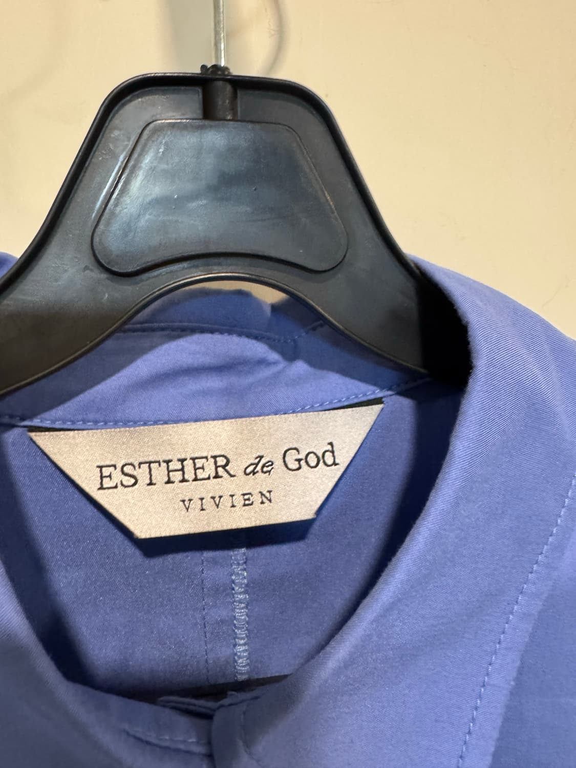 제평 드에스더 비비안 블루 자수 셔츠 블라우스 상품이미지3