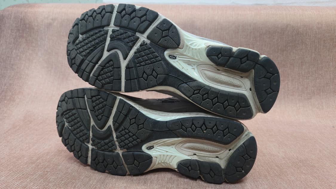 뉴발란스 270mm- 2002R 그레이 스니커즈 상품이미지6