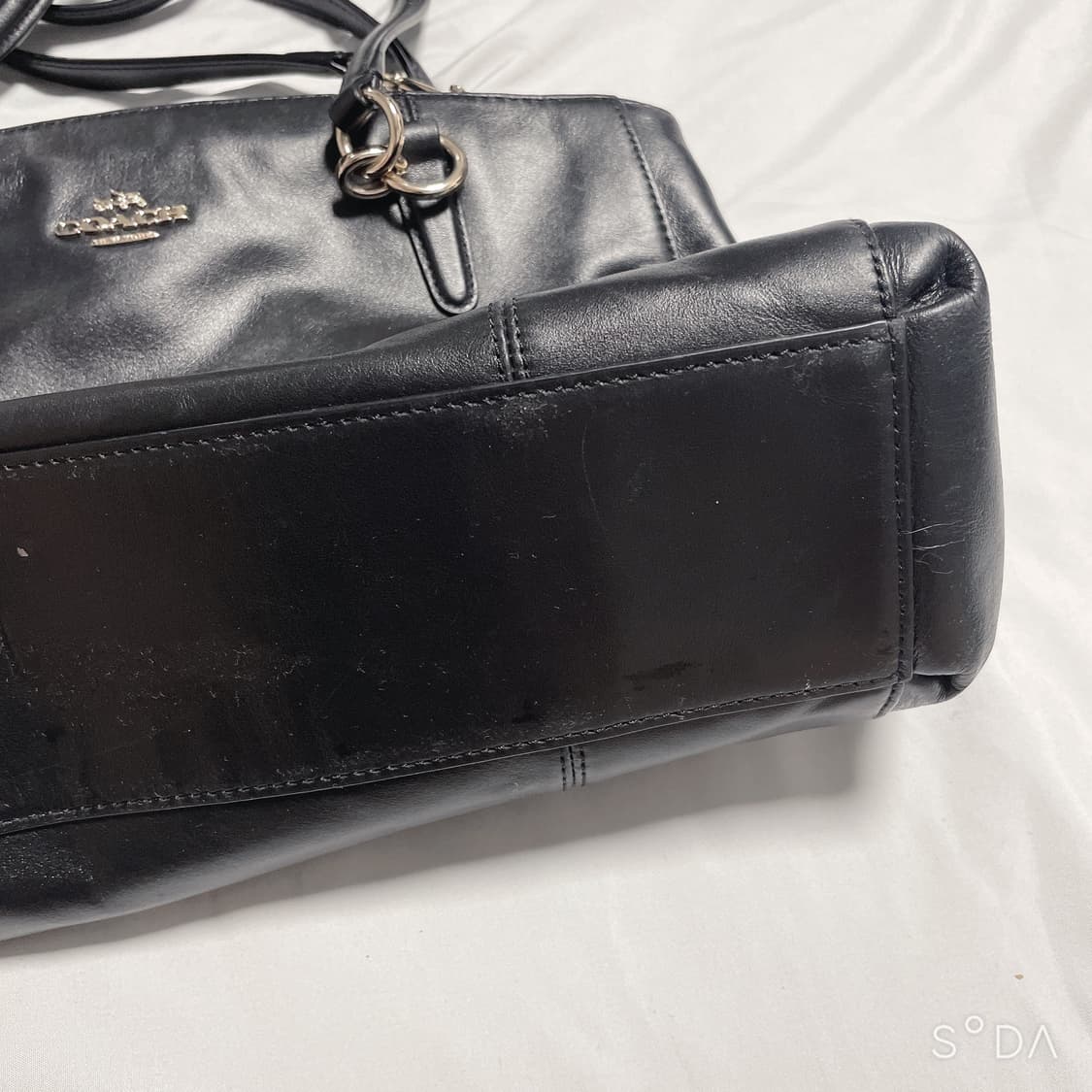 코치 숄더백 블랙 상품이미지4