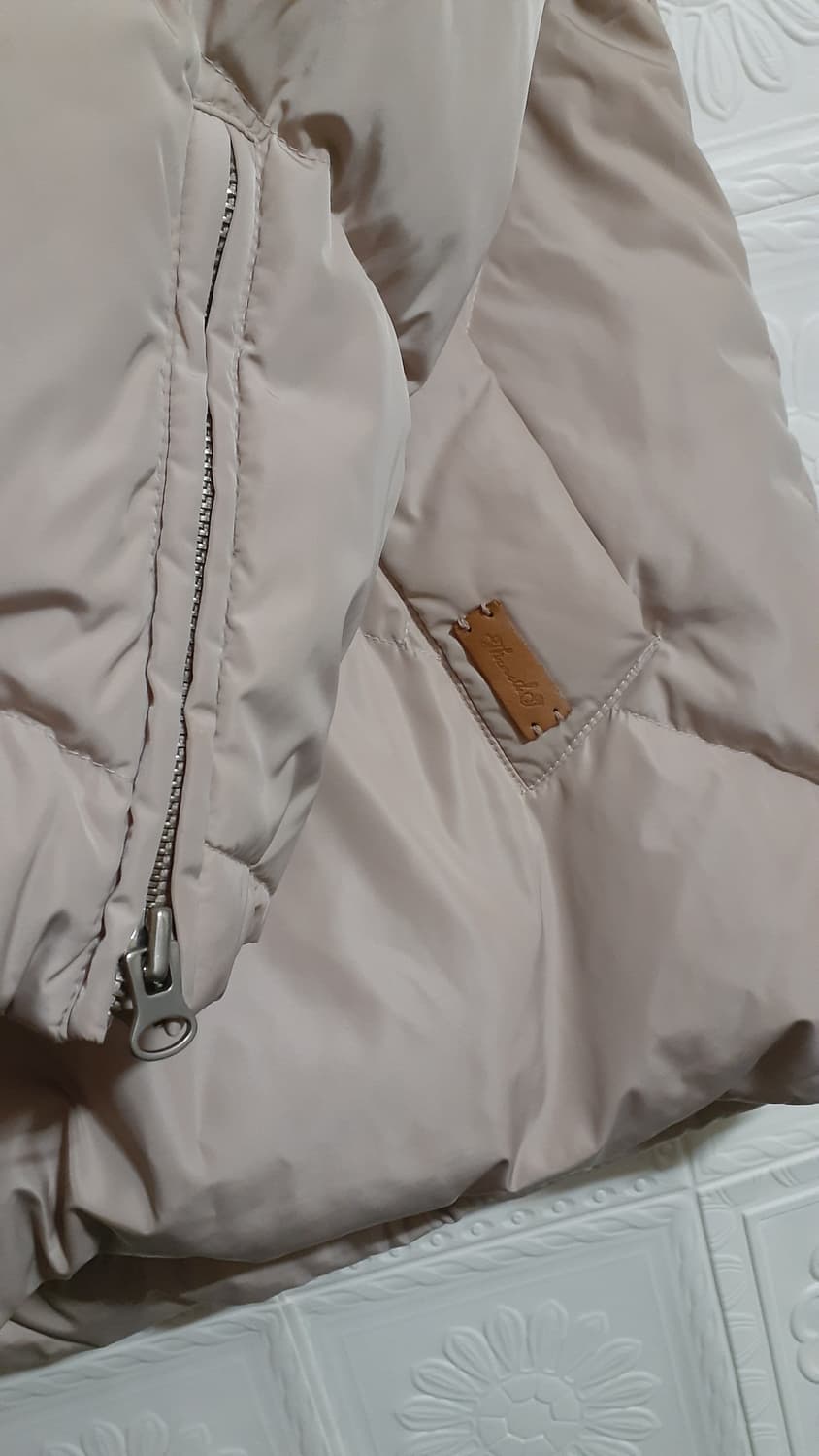 써스데이아일랜드 하프 덕다운 패딩  상품이미지7