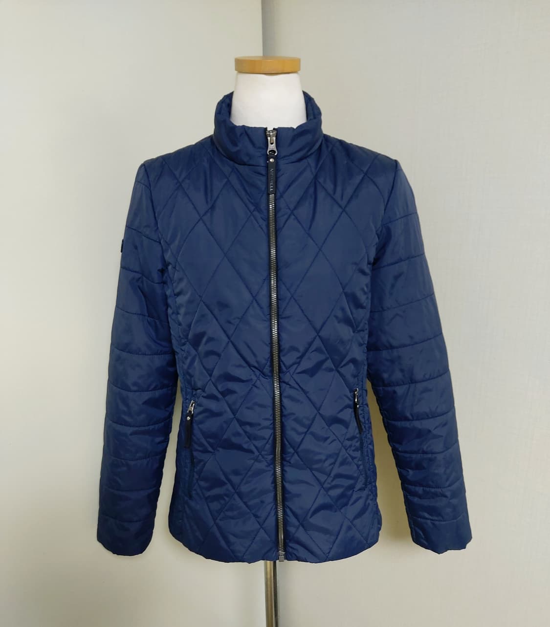 머렐 여성 퀼팅 경량 패딩자켓(M)

 상품이미지1