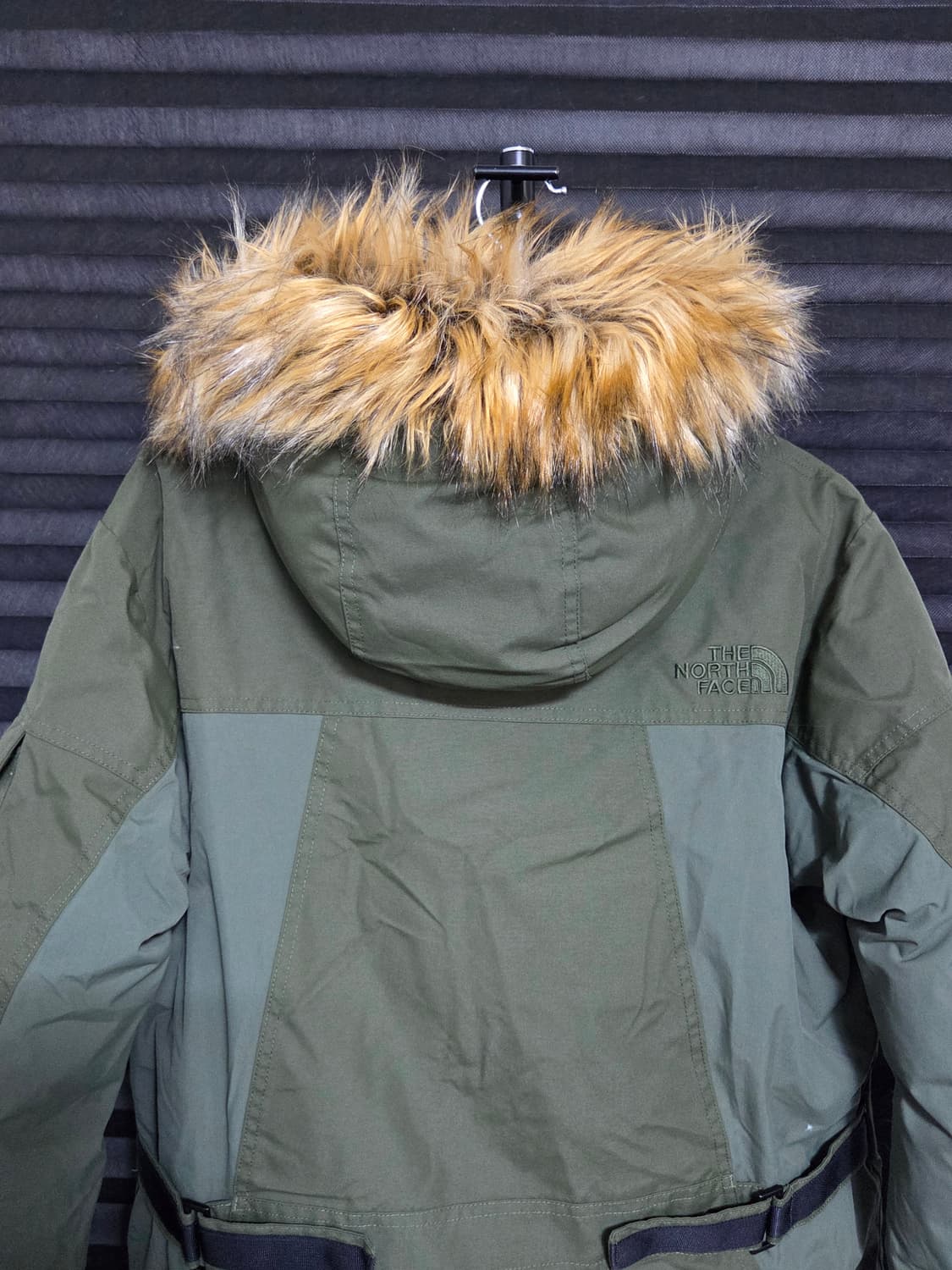 [노스페이스] 클라우스 구스다운 패딩자켓 판매합니다. 상품이미지6