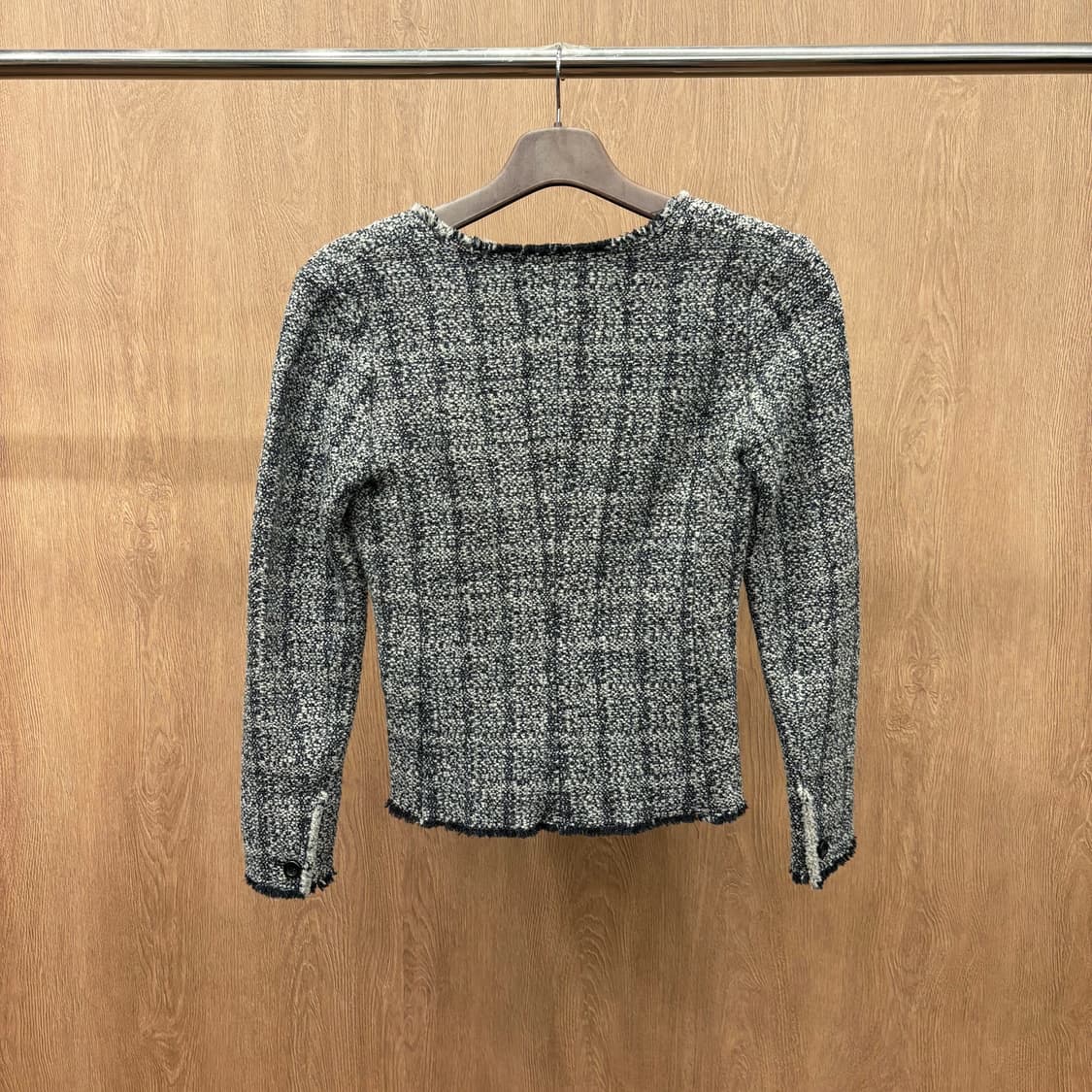 이자벨마랑 에뚜왈 브이넥 크롭 트위드 자켓 프린지 디테일 블랙 아이보리 상품이미지3