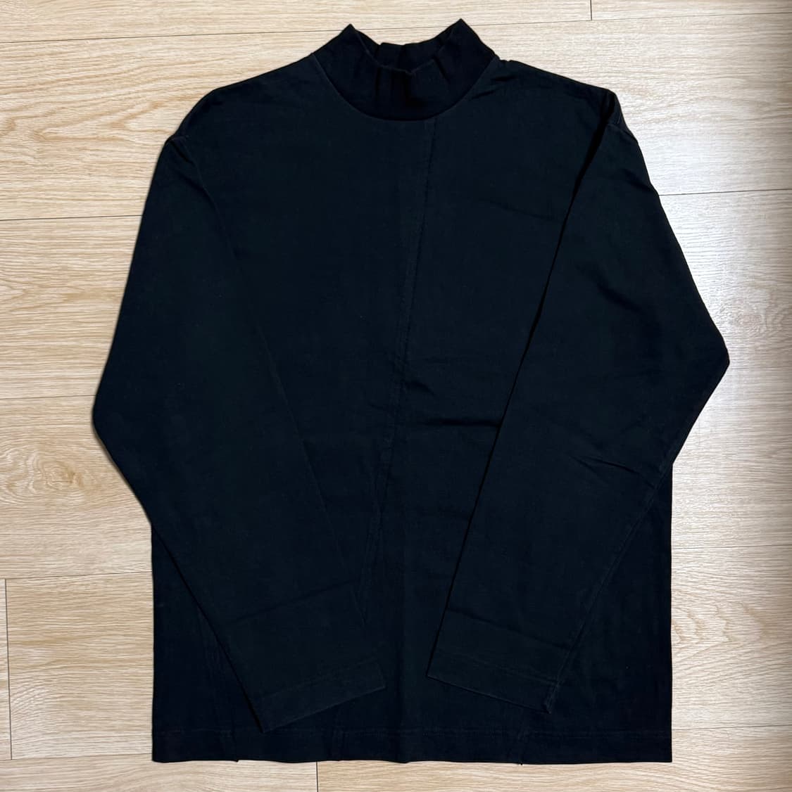 해칭룸 Slash Mock Neck Black 상품이미지2