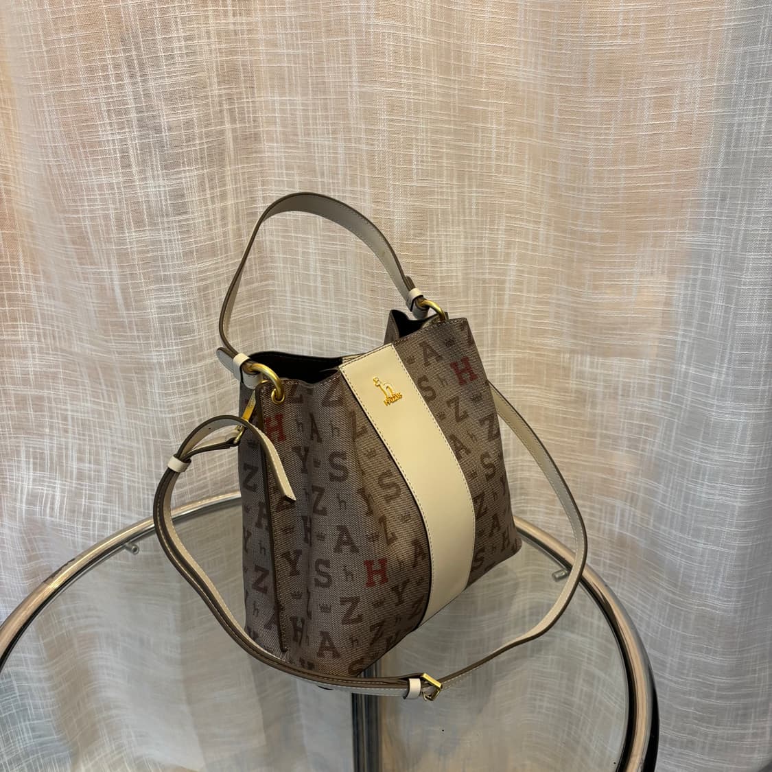 정품 헤지스 버킷 투웨이 토트백     상품이미지3