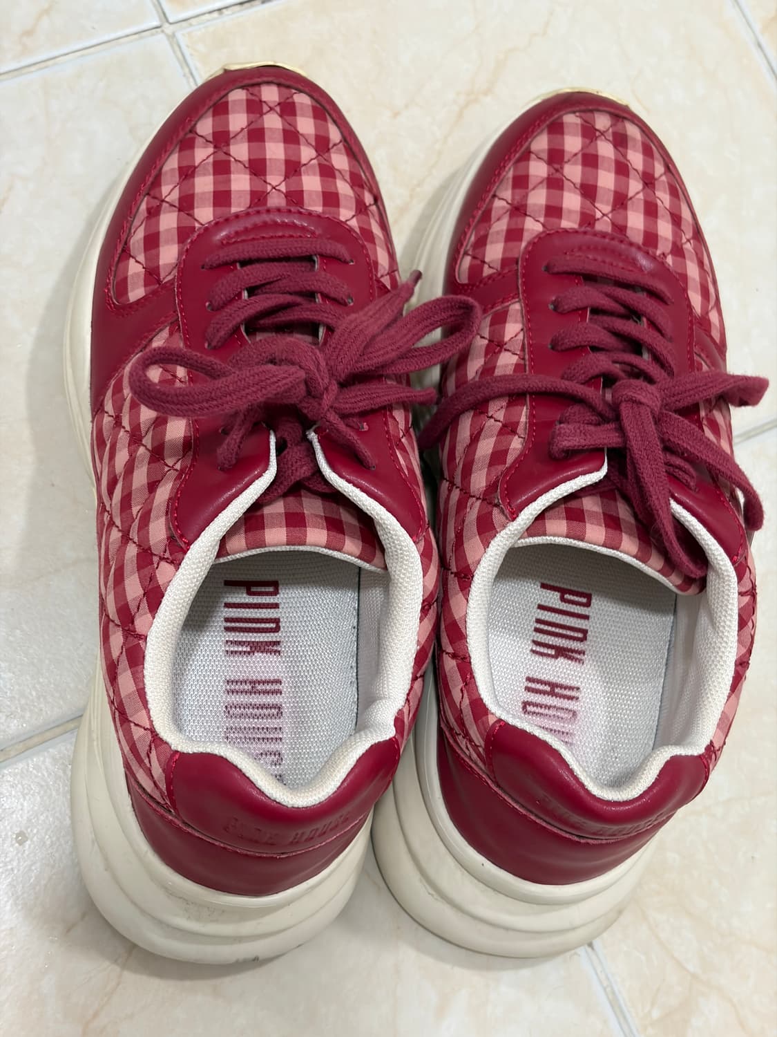 핑크하우스 체크패턴 패딩 스니커즈 상품이미지2