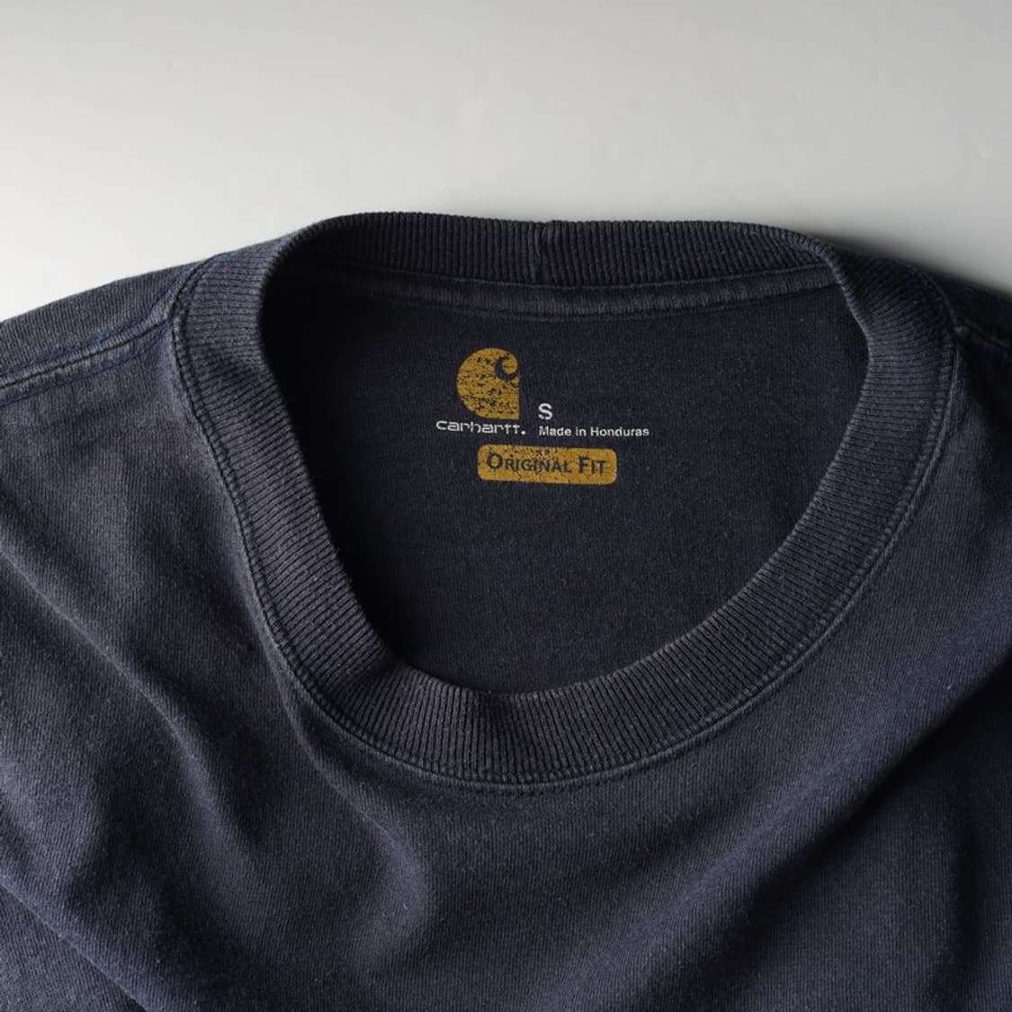 칼하트 네이비 오리지널 핏 포켓 반팔티 S 상품이미지5
