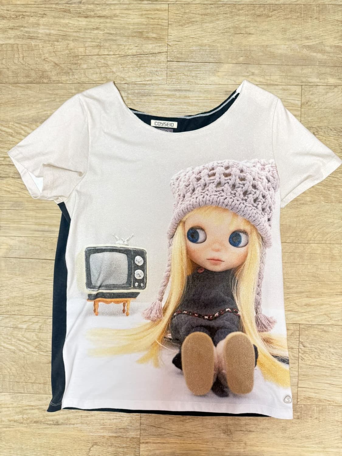 COYSEIO X BLYTHE GRAPHIC ONE PIECE CHARC 상품이미지1