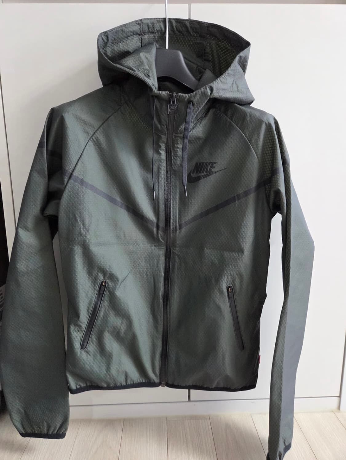 나이키 바람막이 s 상품이미지1