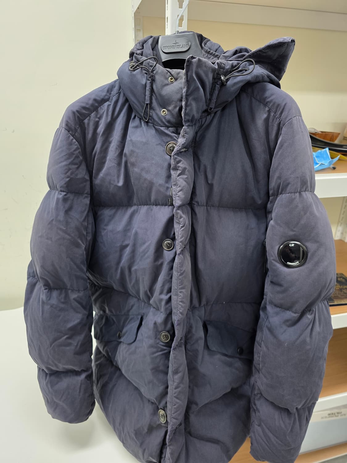 cp 컴퍼니 05CMOW187A 005085G 패딩 52사이즈 상품이미지1