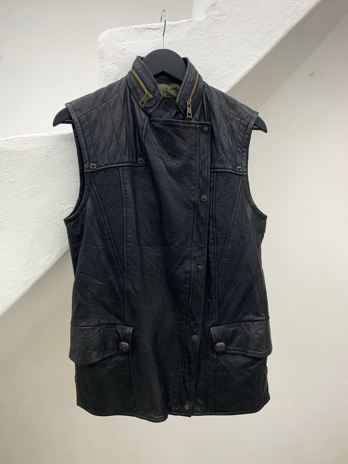 Lambskin leather asymmetrical vest  상품이미지6
