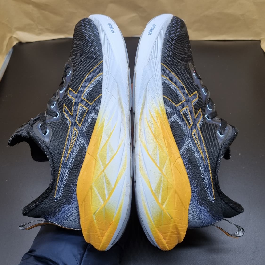 아식스 노바블라스트4 런닝화255 상품이미지5