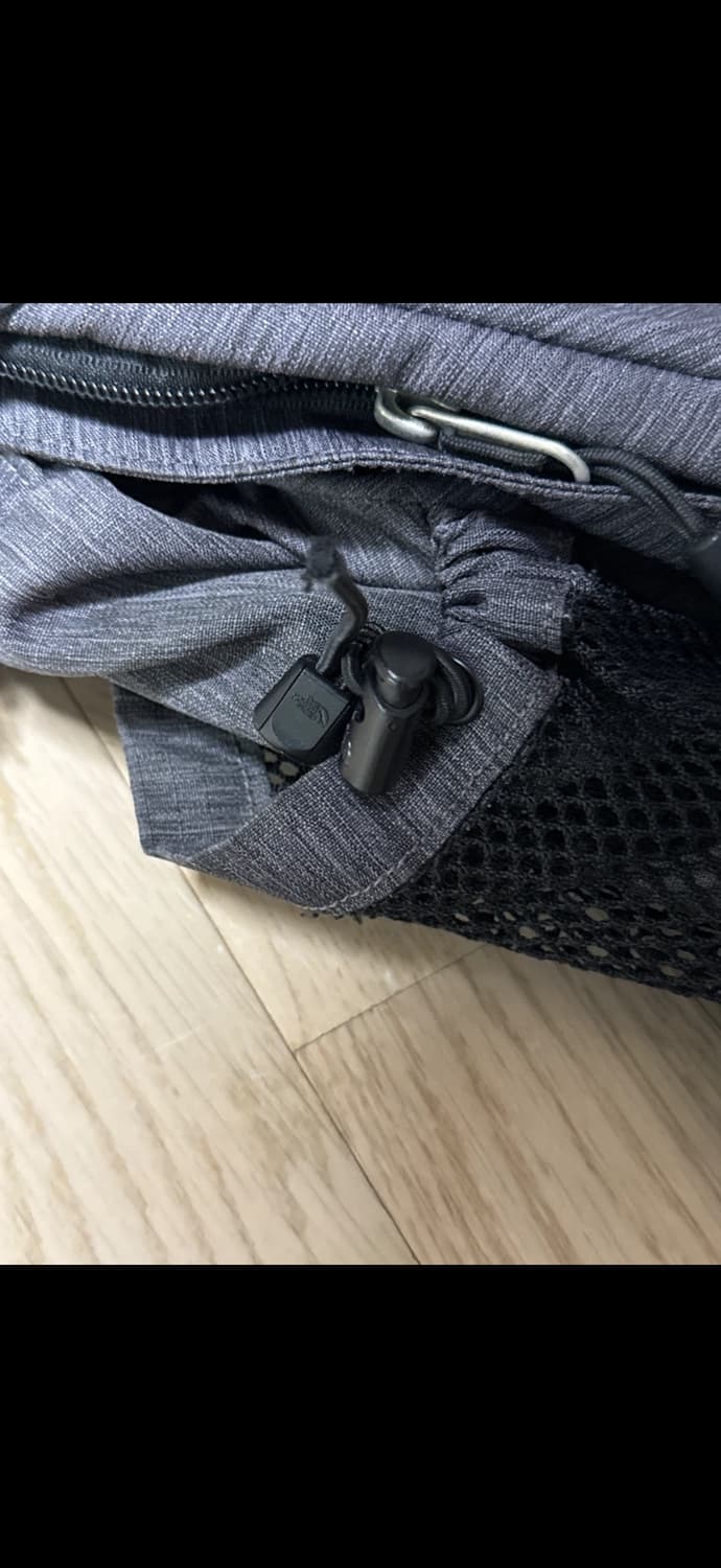 노스페이스 백팩 핫샷 그레이 상품이미지3