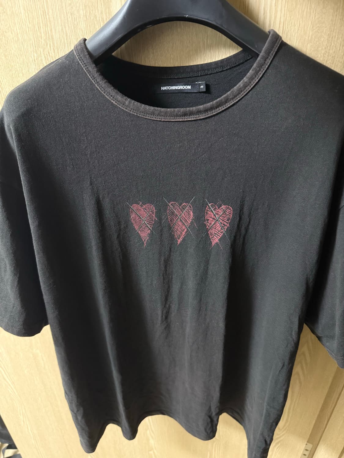 [3]해칭룸 VTG 카툰 하트 티 워시드 블랙 상품이미지1