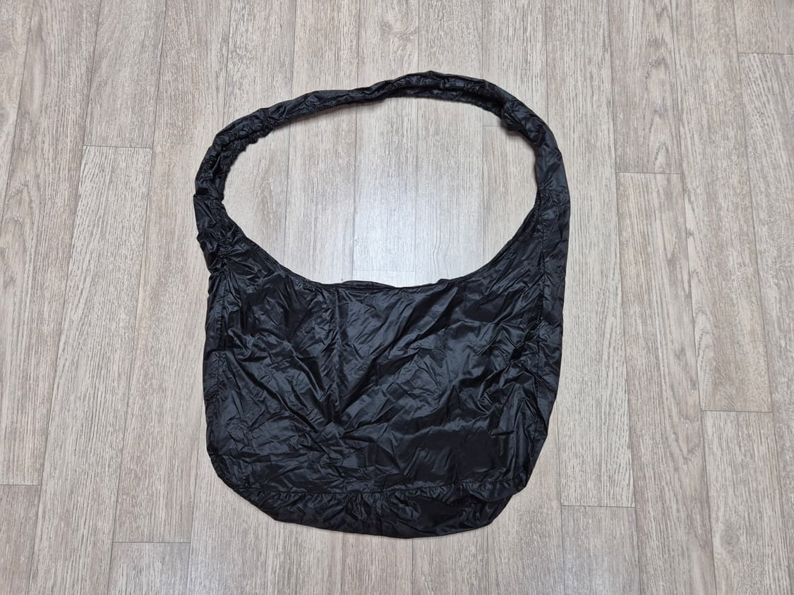 로아 패커블 노트 백 블랙 상품이미지4