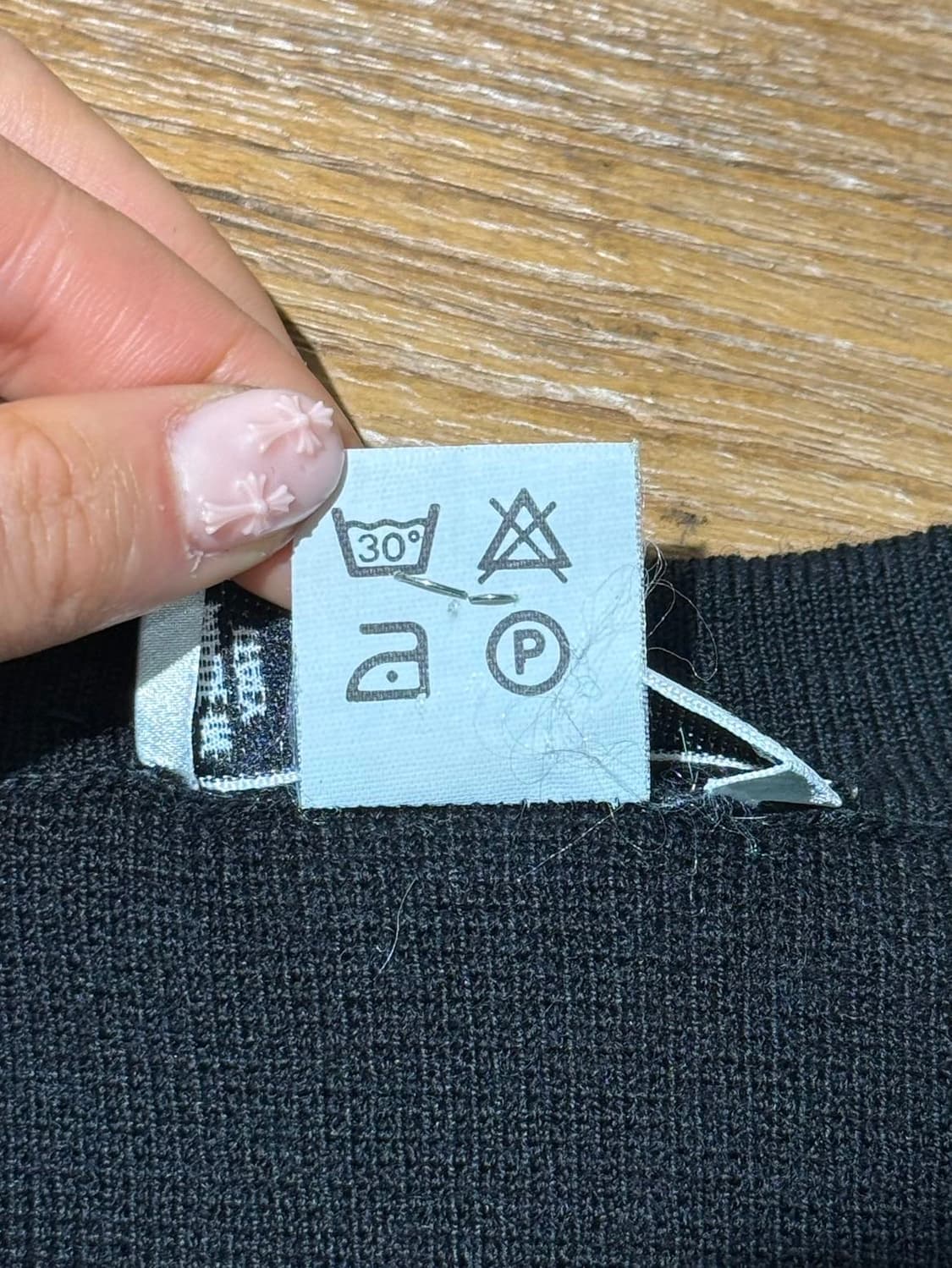 셀린느 블랙 라나울 스트라이프 버튼 니트 가디건 상품이미지10