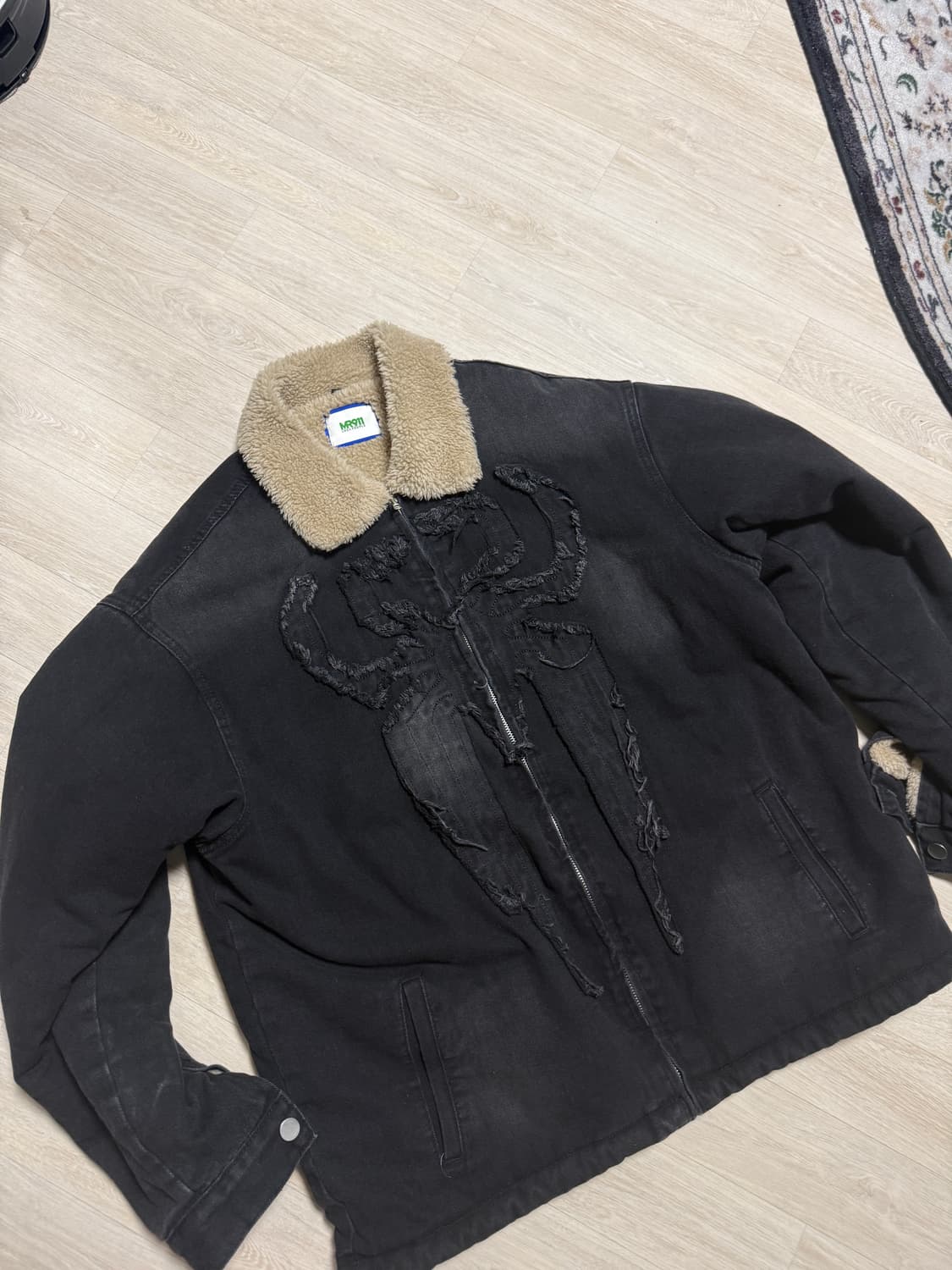 블랙 데님 무스탕 상품이미지2