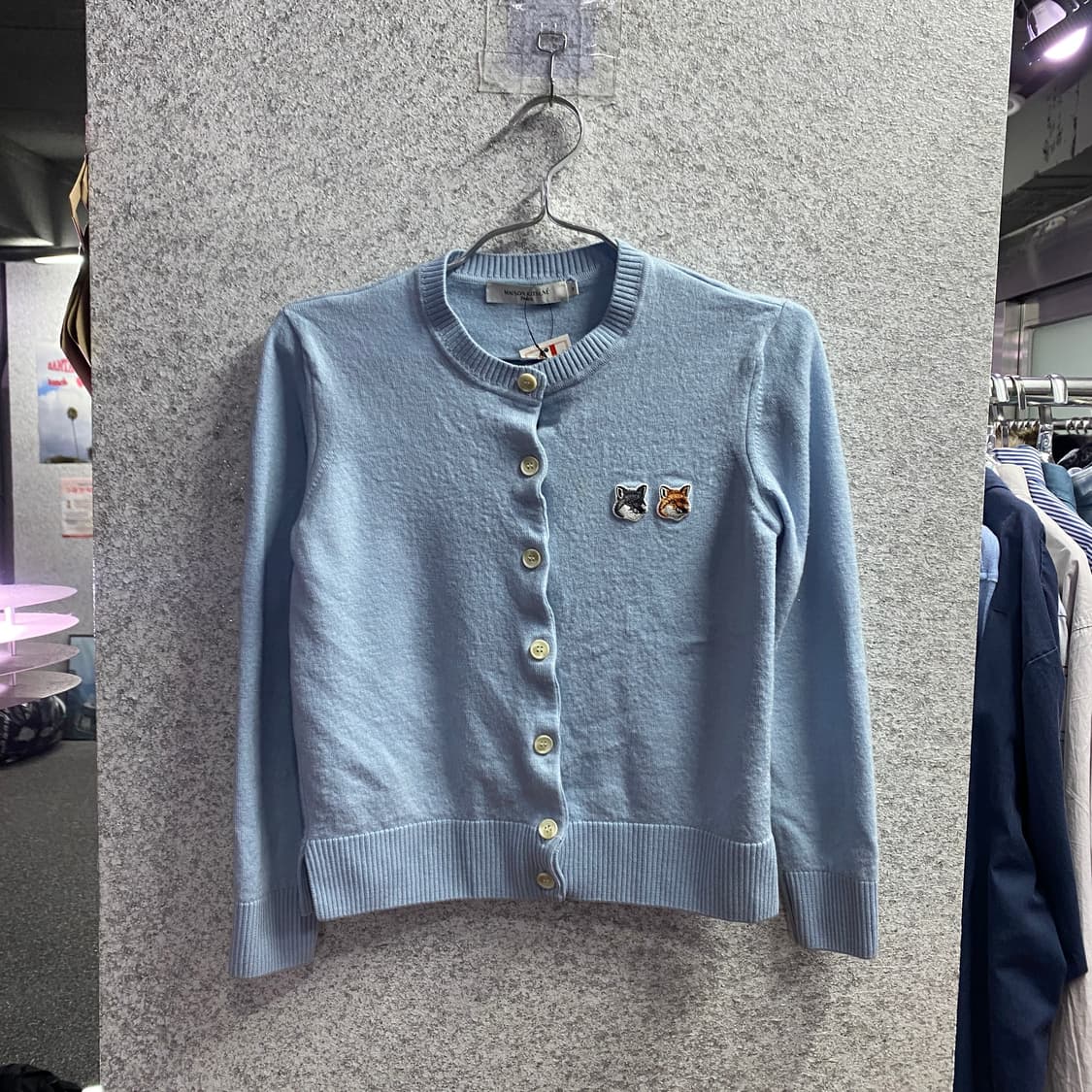 메종키츠네 더블폭스 헤드패치 페일 블루 가디건 B4145 상품이미지2