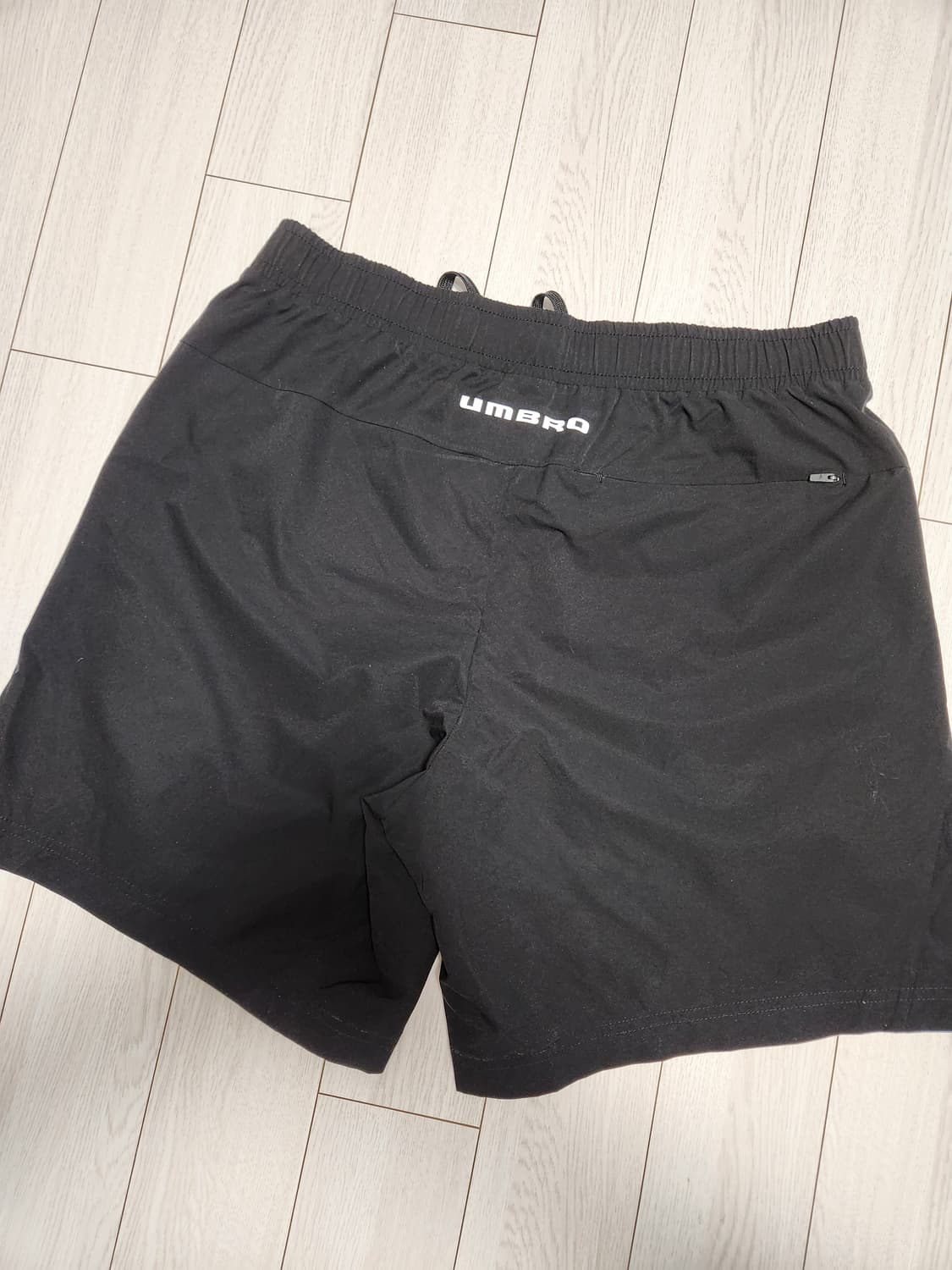 새상품급)엄브로 미니로고 트리코트 블랙 반바지 (U0123SHP16) 사 상품이미지10