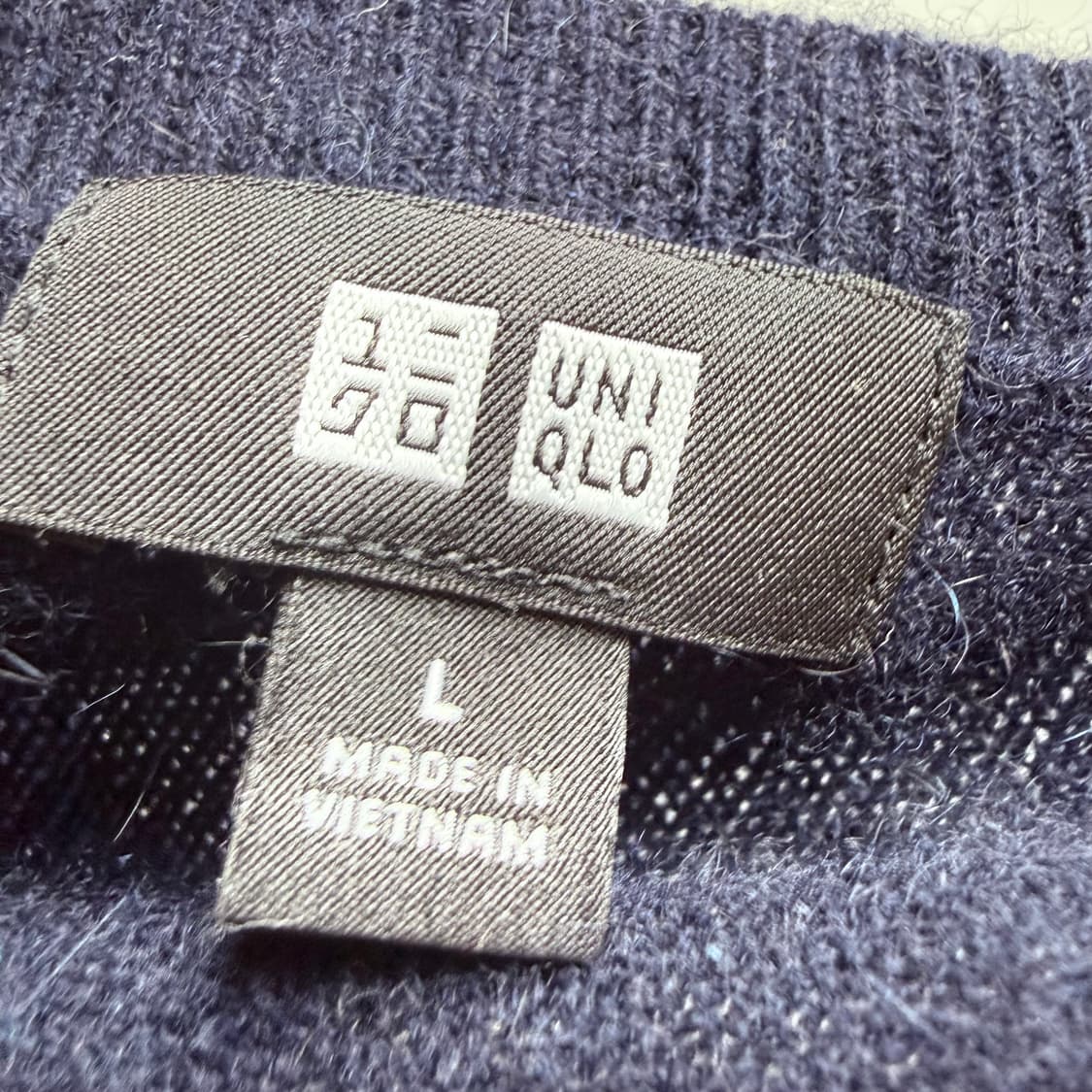 [캐시미어 100%] 유니클로 네이비 라운드 니트  상품이미지4