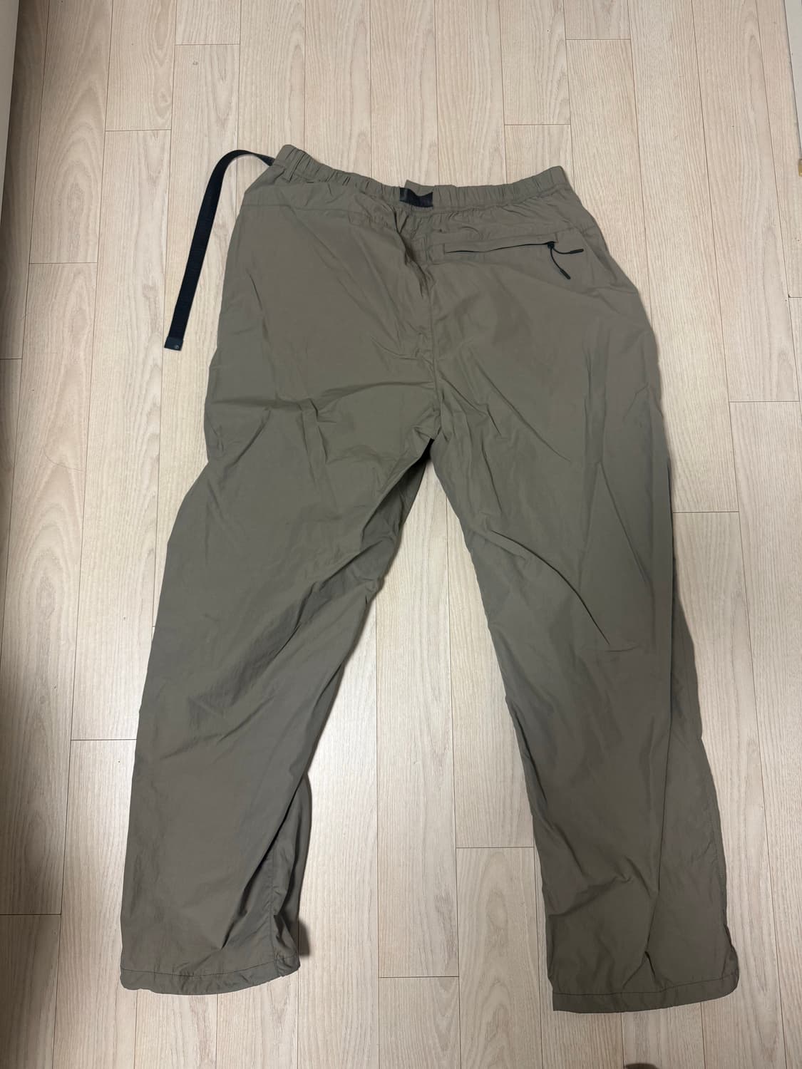 모이프 유니폼팬츠 25ss 상품이미지2