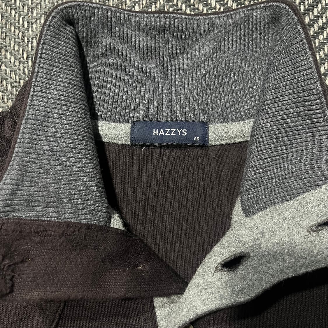 HAZZYS 해지스 단추 니트 티셔츠 상품이미지4