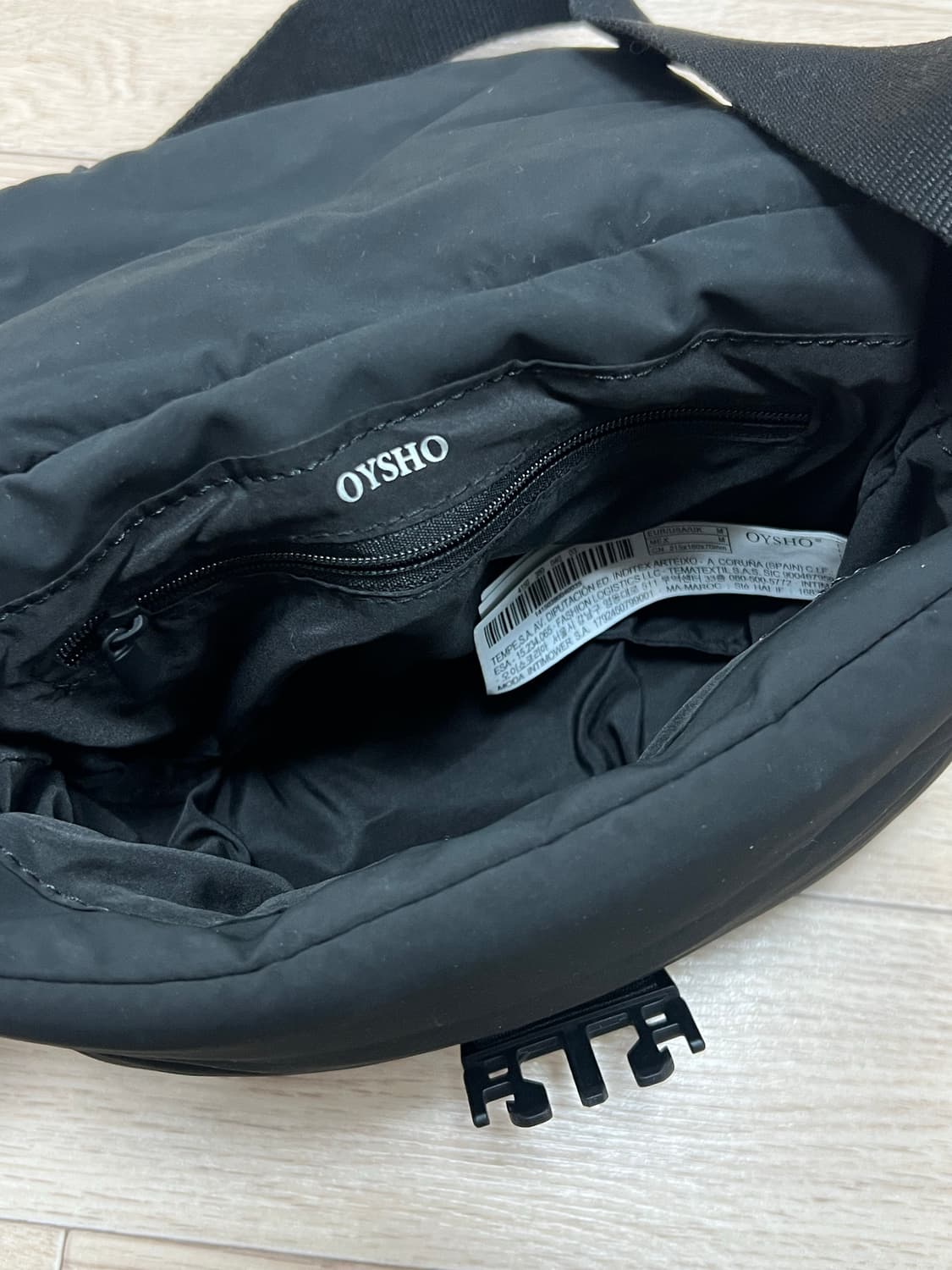 오이쇼 패디드 미니 크로스백 상품이미지3